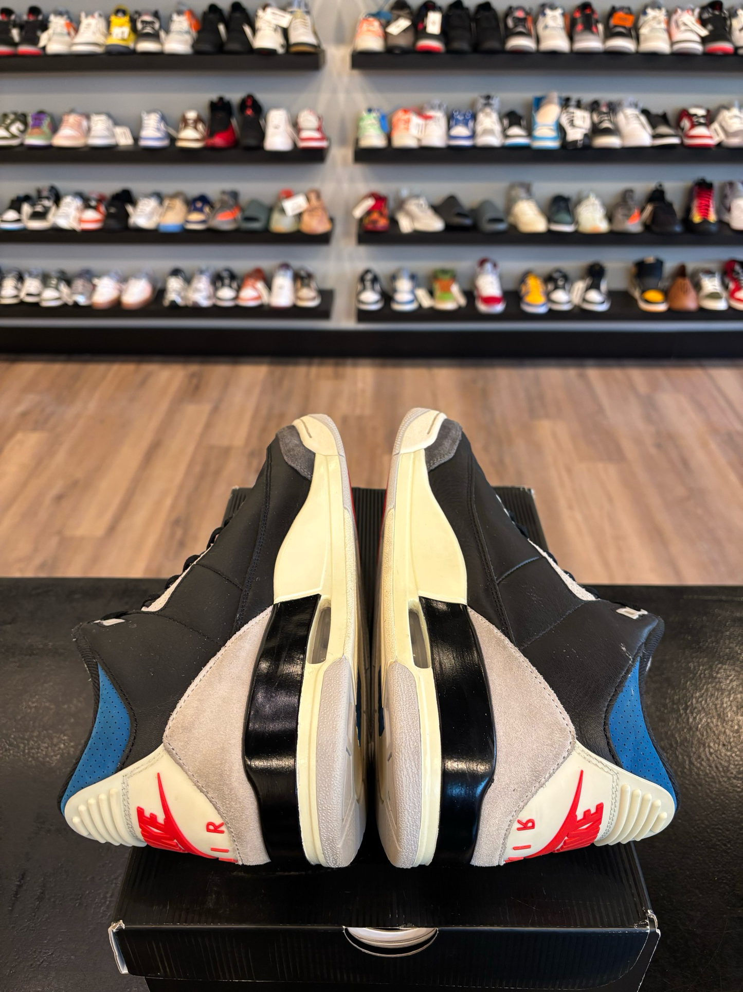 Jordan 3 Rare Air Size 9.5 Pre-Owned