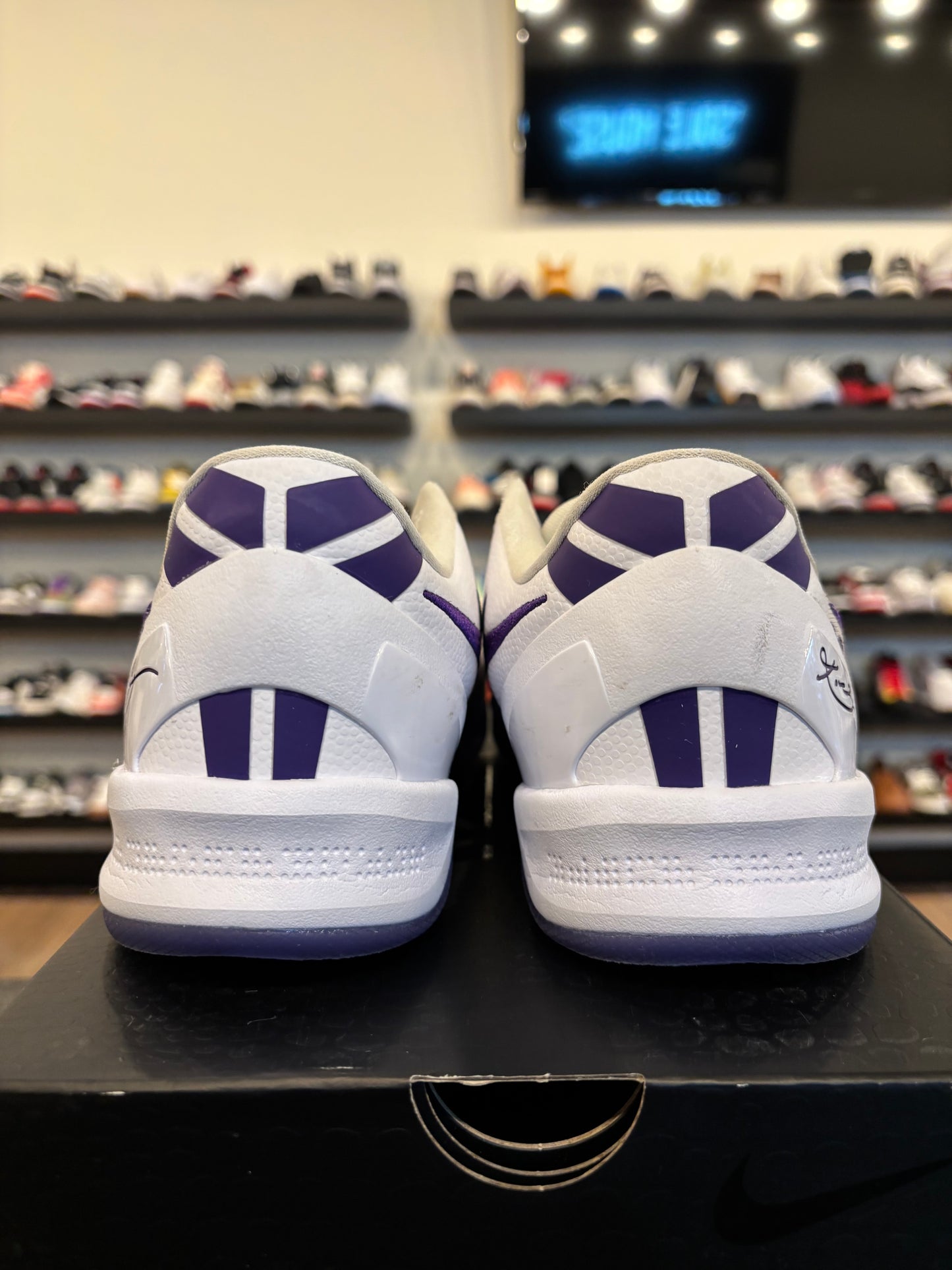 Nike Kobe 8 Protro Court Purple Size 8.5 Pre-Owned