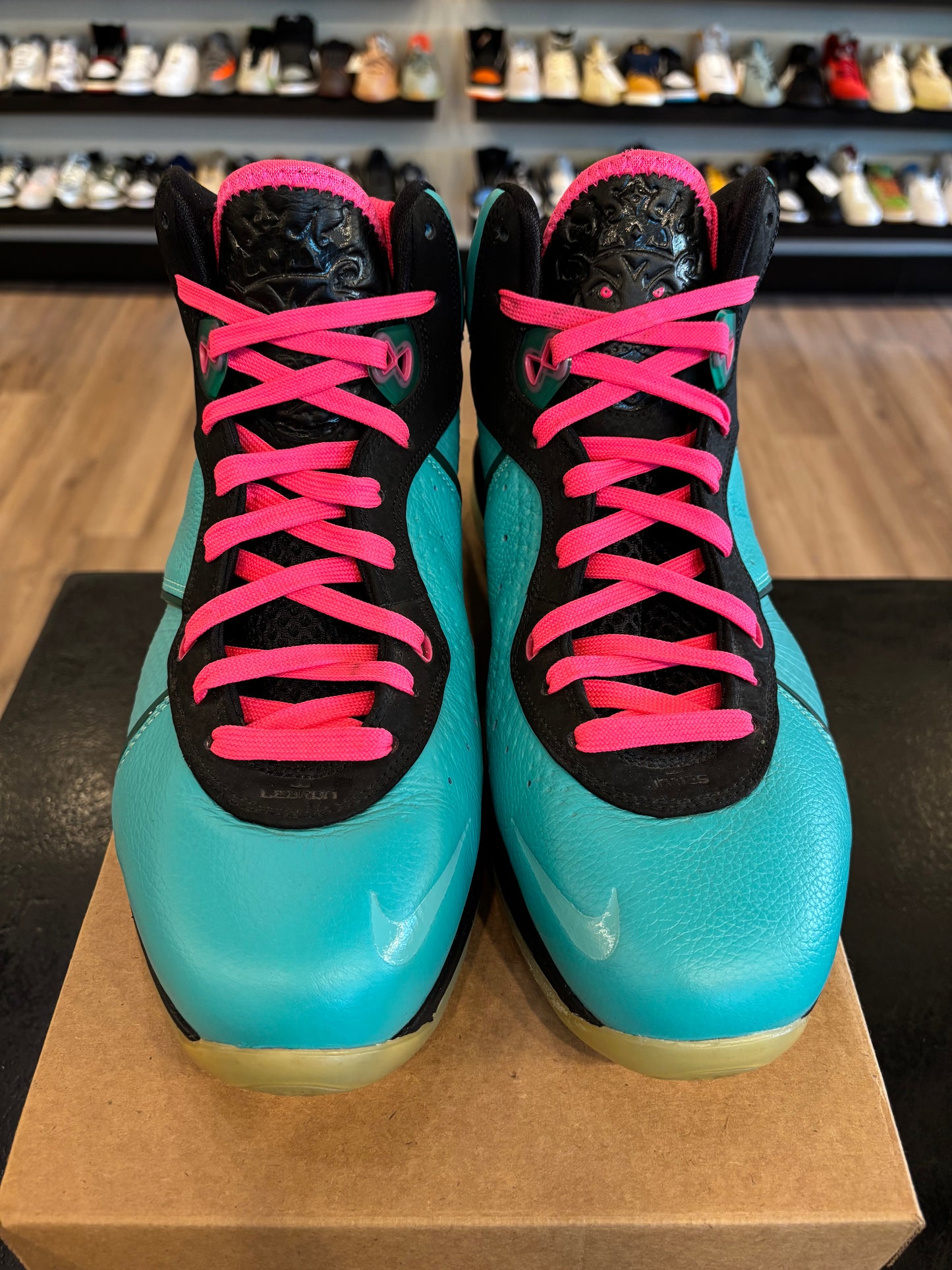 Nike LeBron 8 Pre-Heat South Beach Size 10.5 Pre-Owned (No Box)