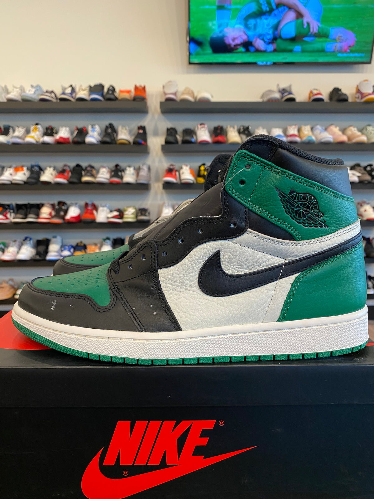 Jordan 1 Pine Green 1.0 Size 12 Brand New