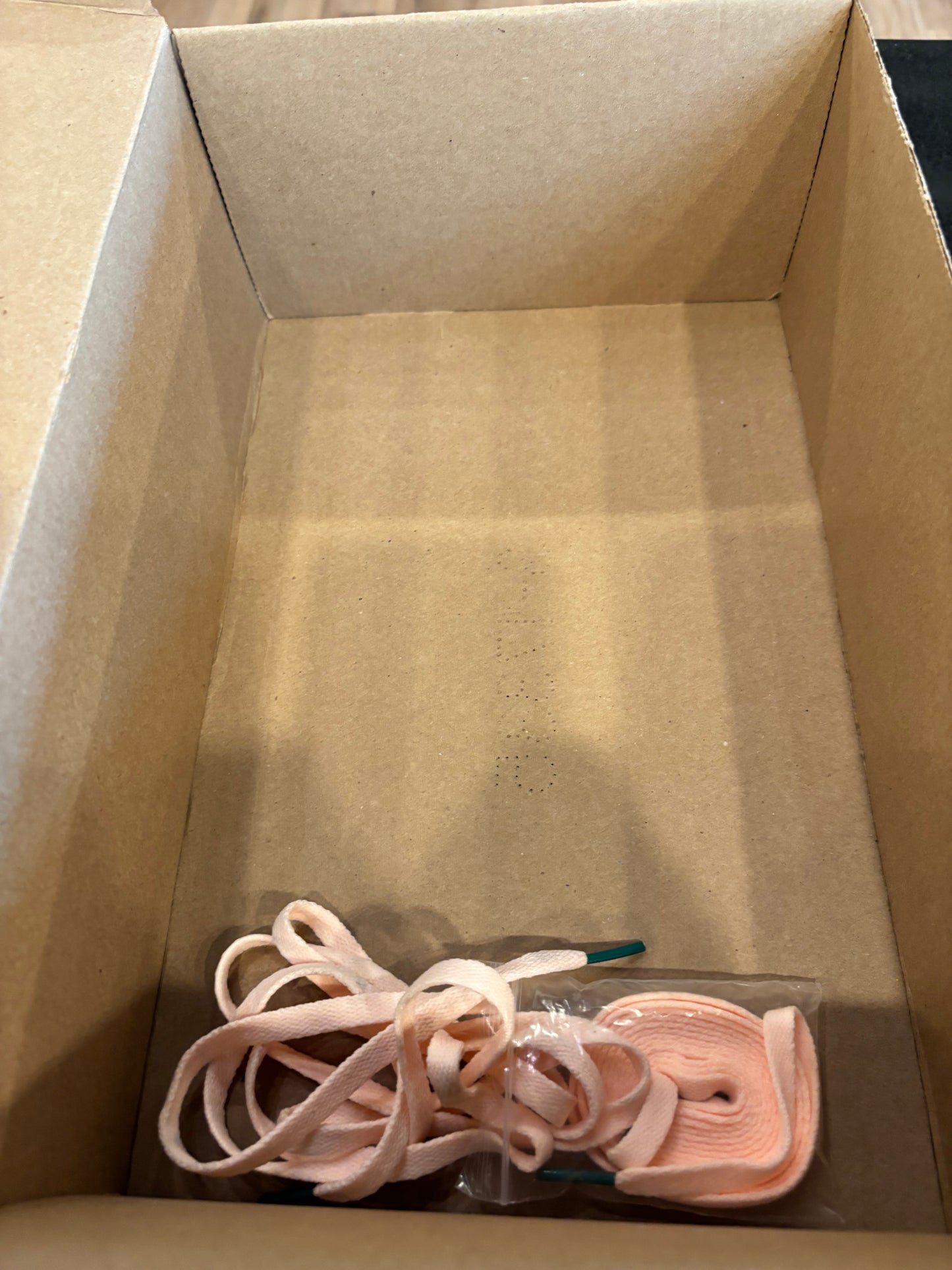 Jordan 1 Crimson Tint Size 9.5 Pre-Owned (No Box)