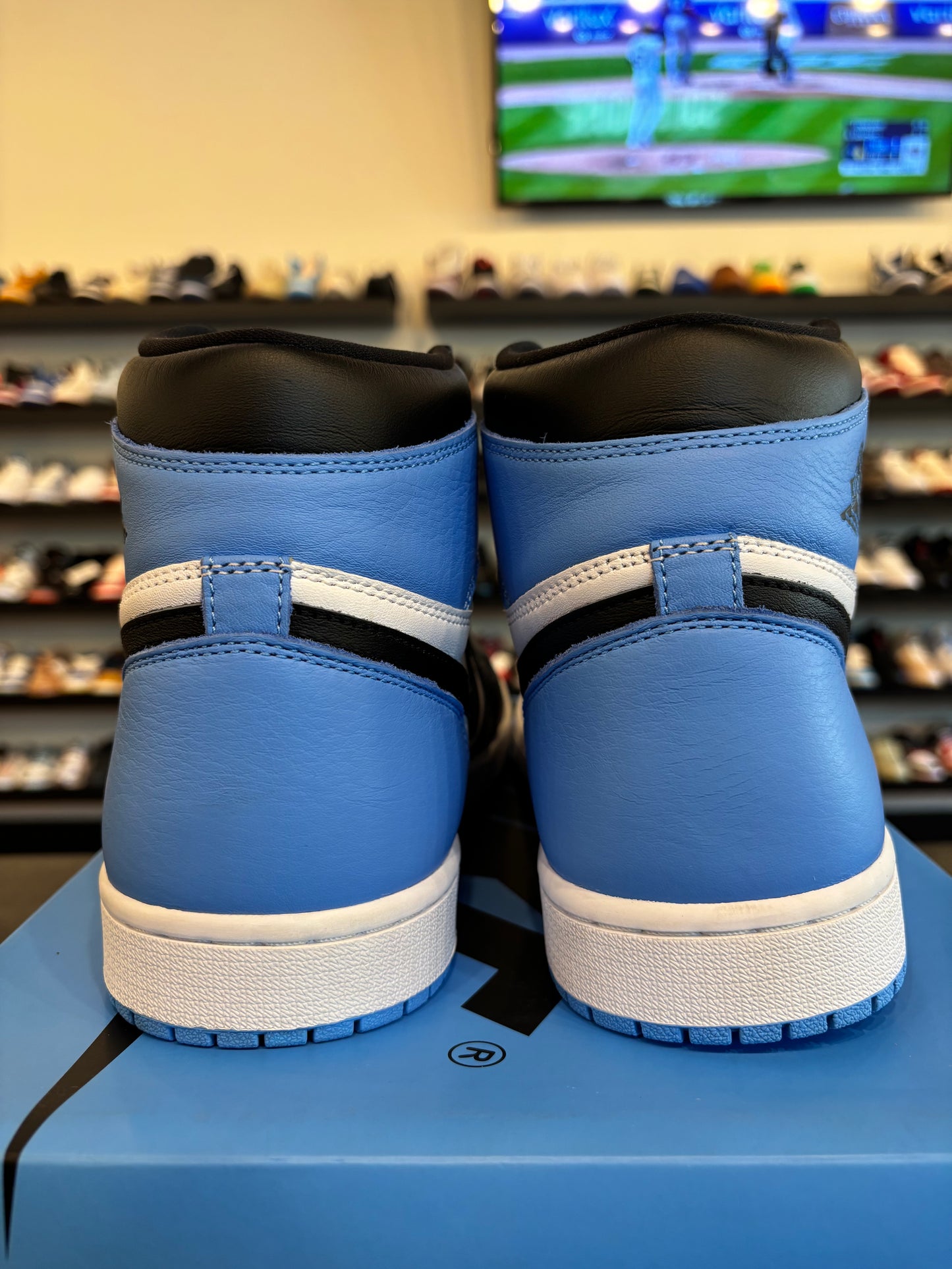 Jordan 1 UNC Toe Size 11.5 Pre-Owned