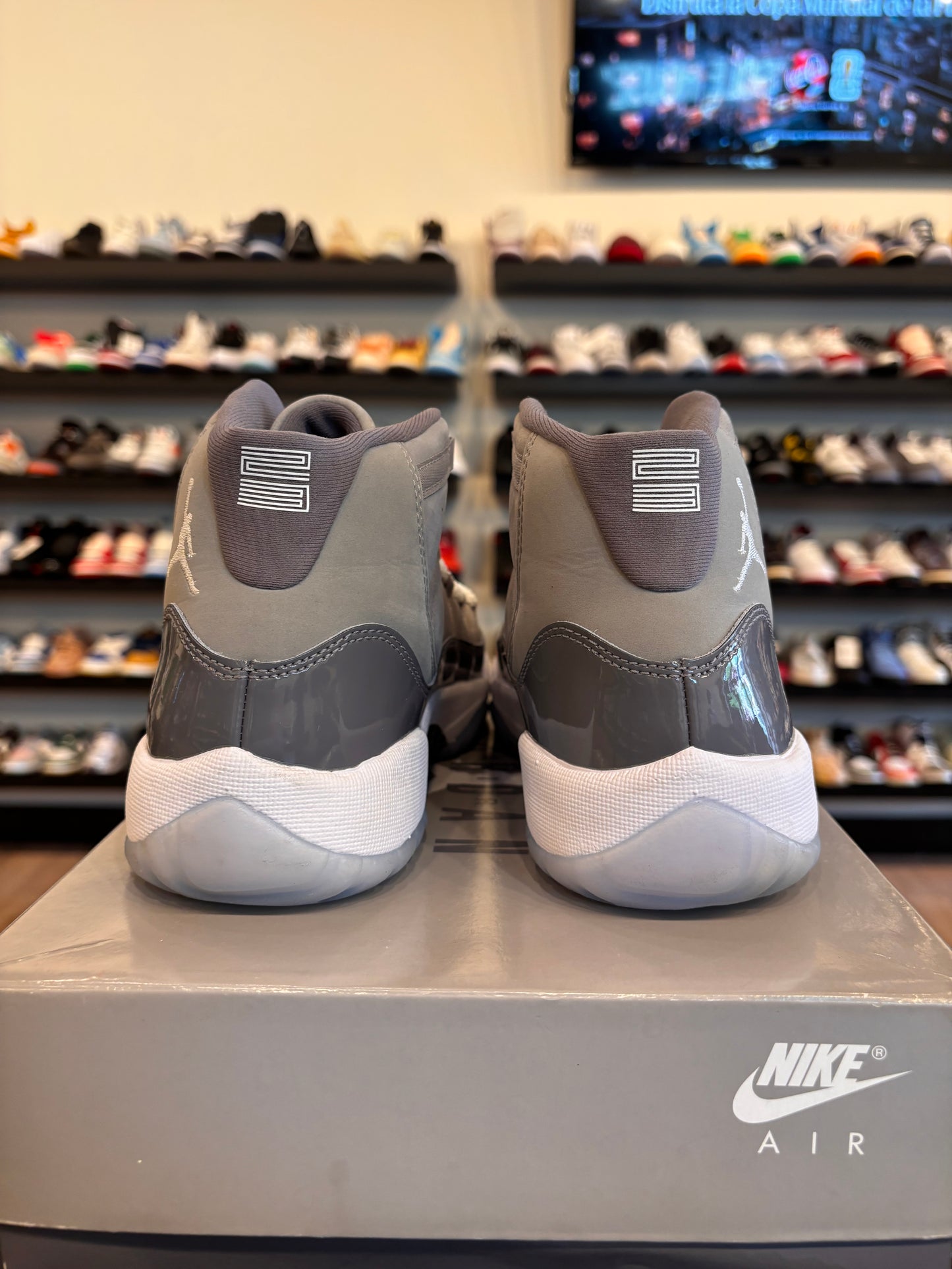Jordan 11 Cool Grey Size 7Y (8.5W) Pre-Owned