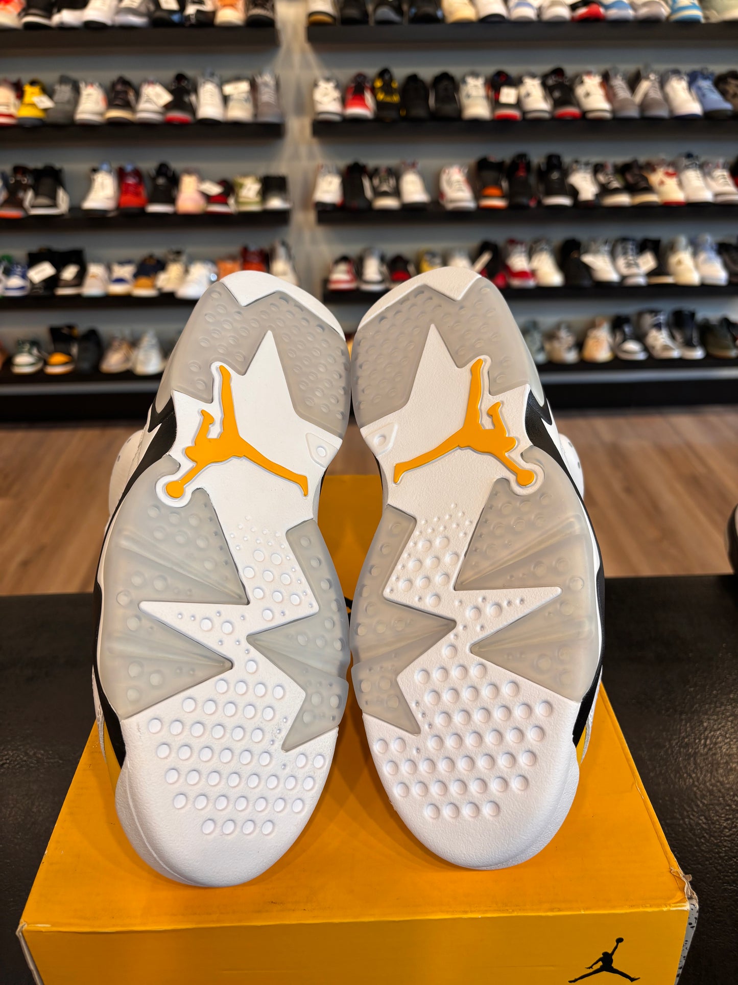 Jordan 6 Yellow Ochre Size 9 Brand New