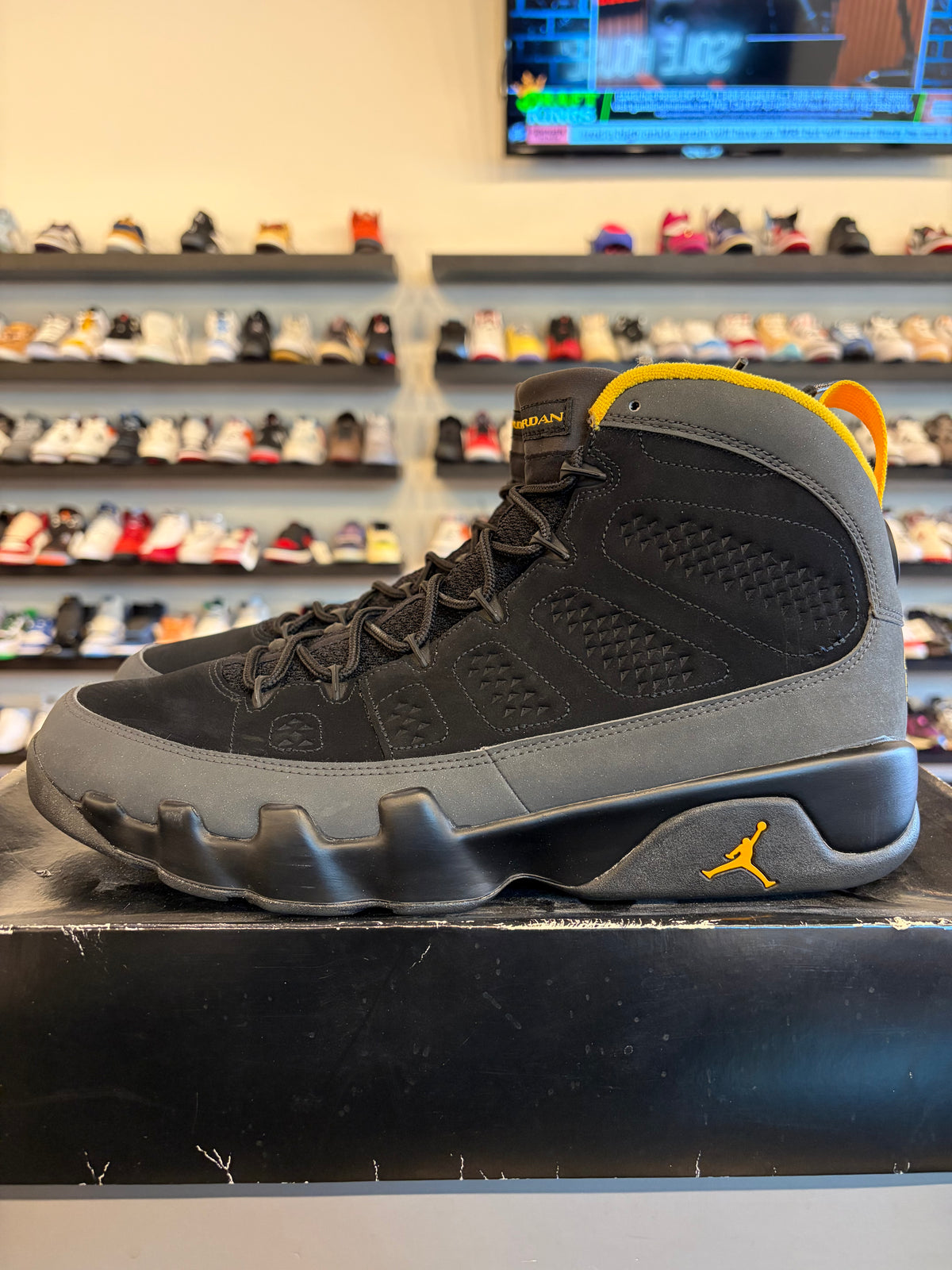 Jordan 9 Charcoal Size 13 Pre-Owned