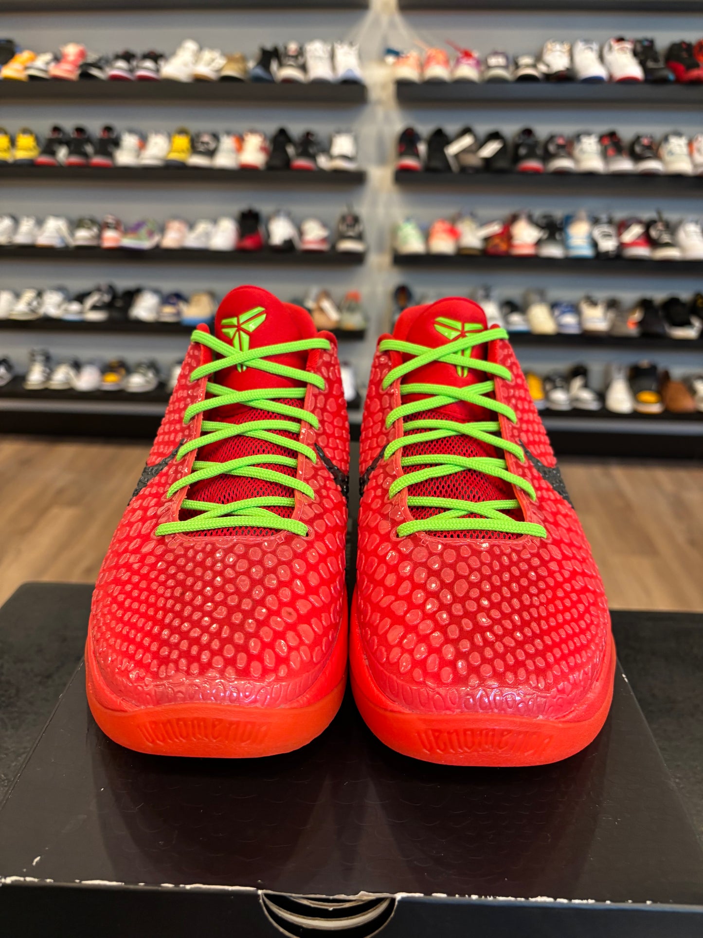 Nike Kobe 6 Protro Reverse Grinch Size 10.5 Pre-Owned