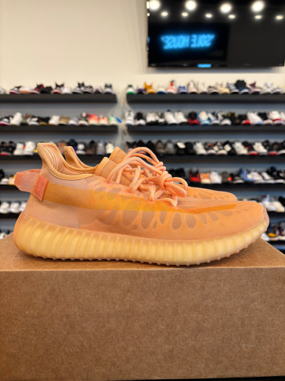 Yeezy 350 V2 Mono Clay Size 9.5 Pre-Owned (No Box)
