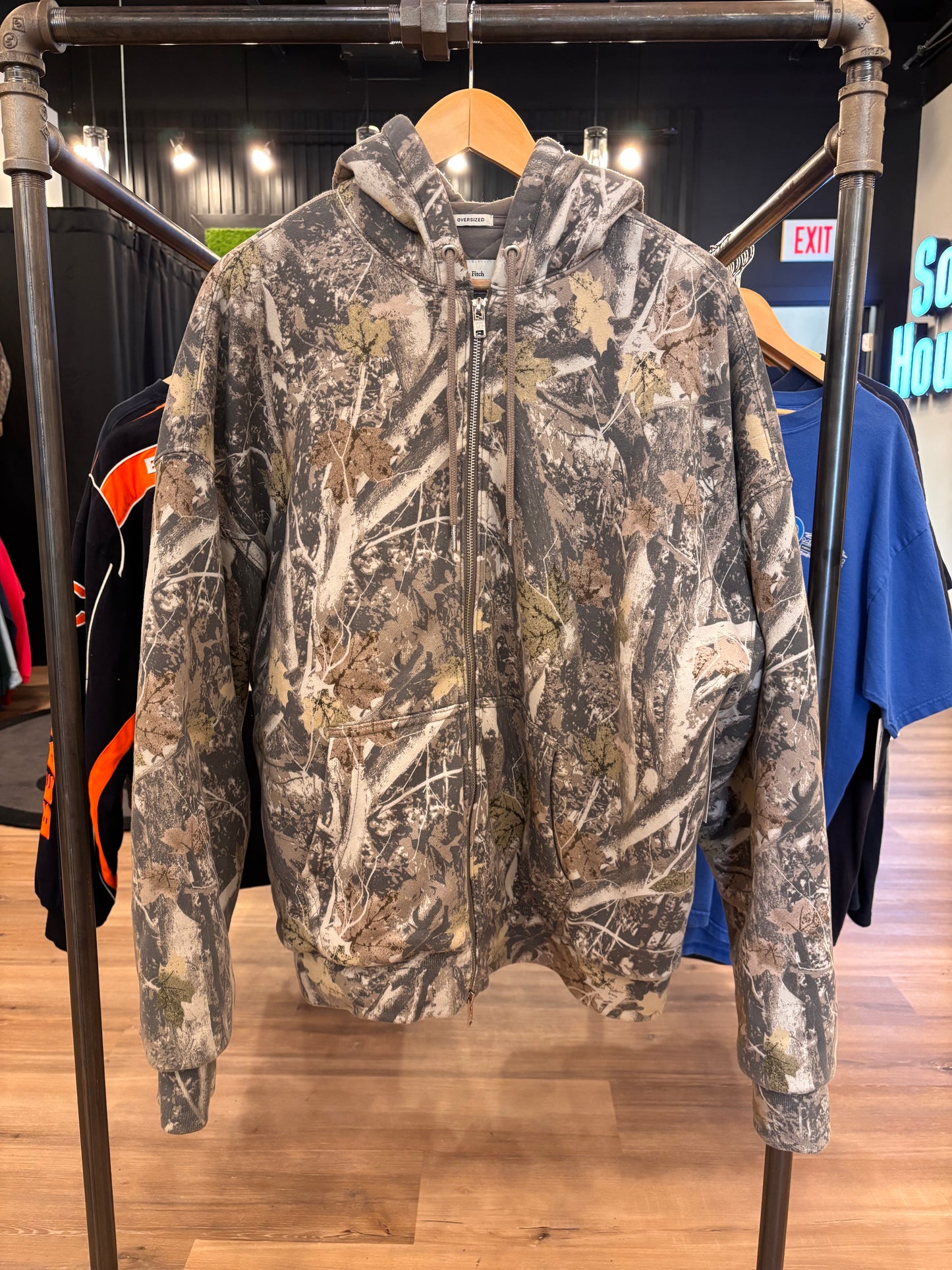 Camo Hooded Jacket Size Large Pre-Owned