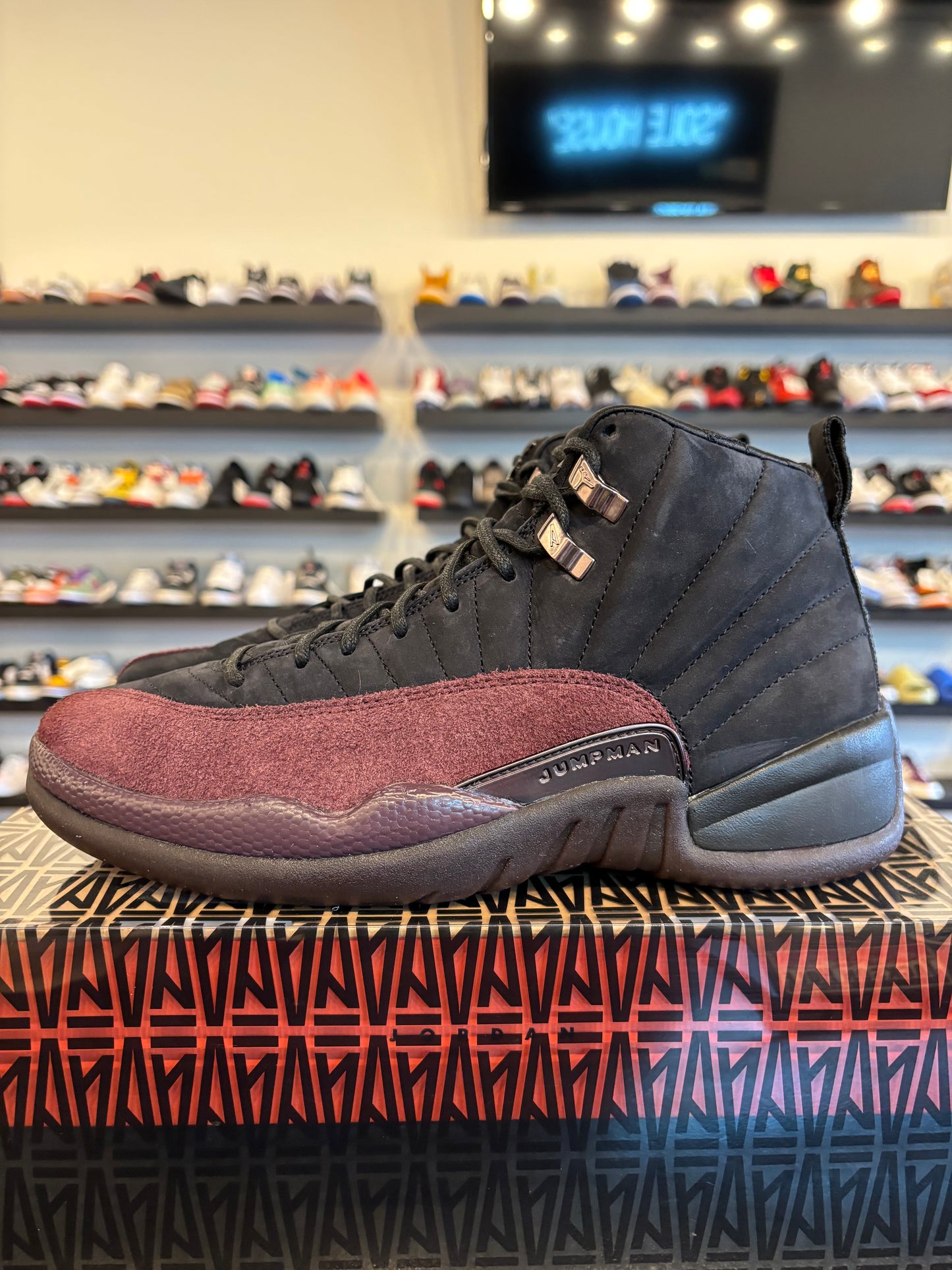 Jordan 12 A Ma Maniere Black Size 8.5 (10W) Pre-Owned