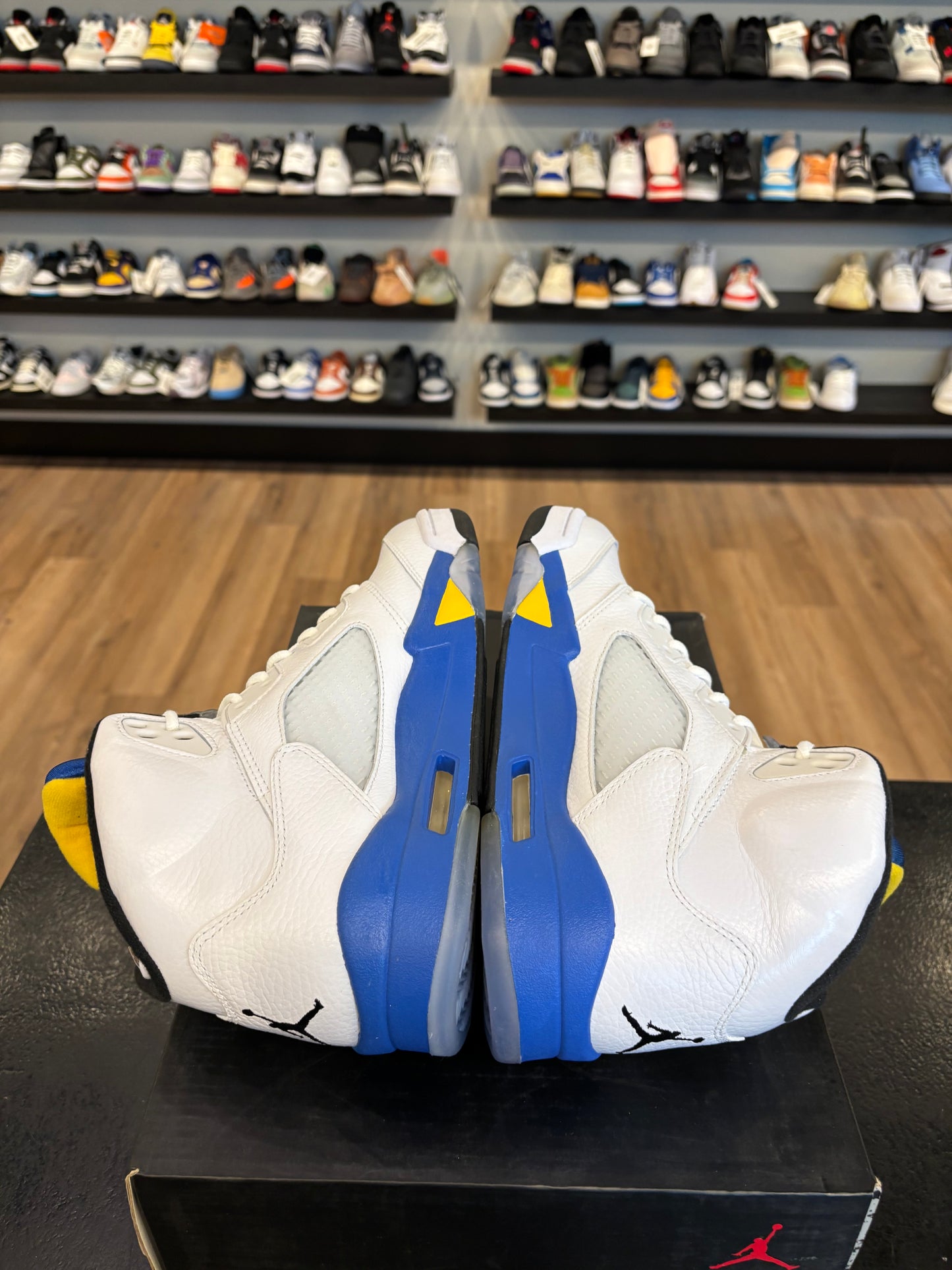 Jordan 5 Laney 2013 Size 9 Brand New