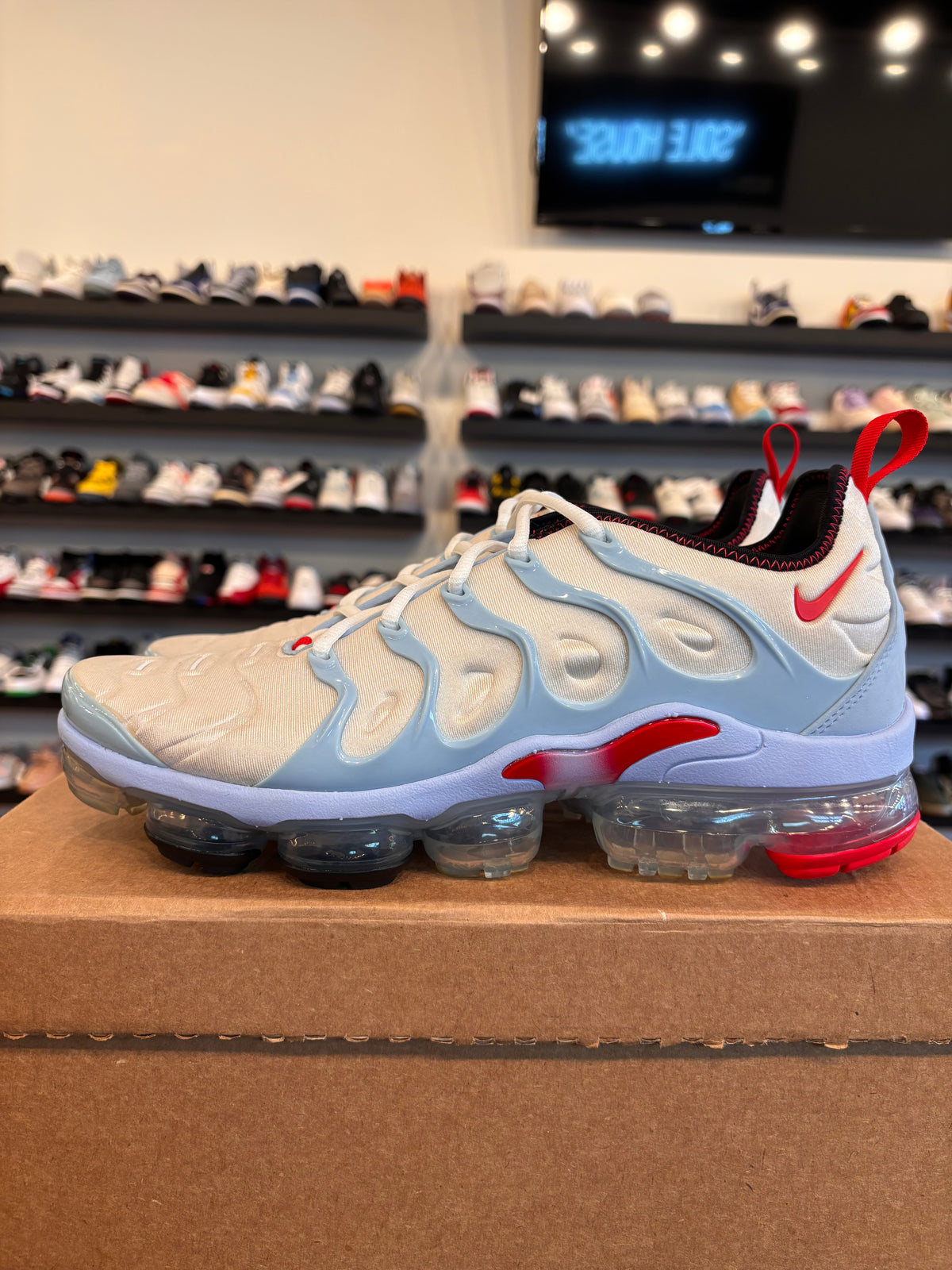 Nike VaporMax Plus Chicago Size 10.5 Pre-Owned (No Box)