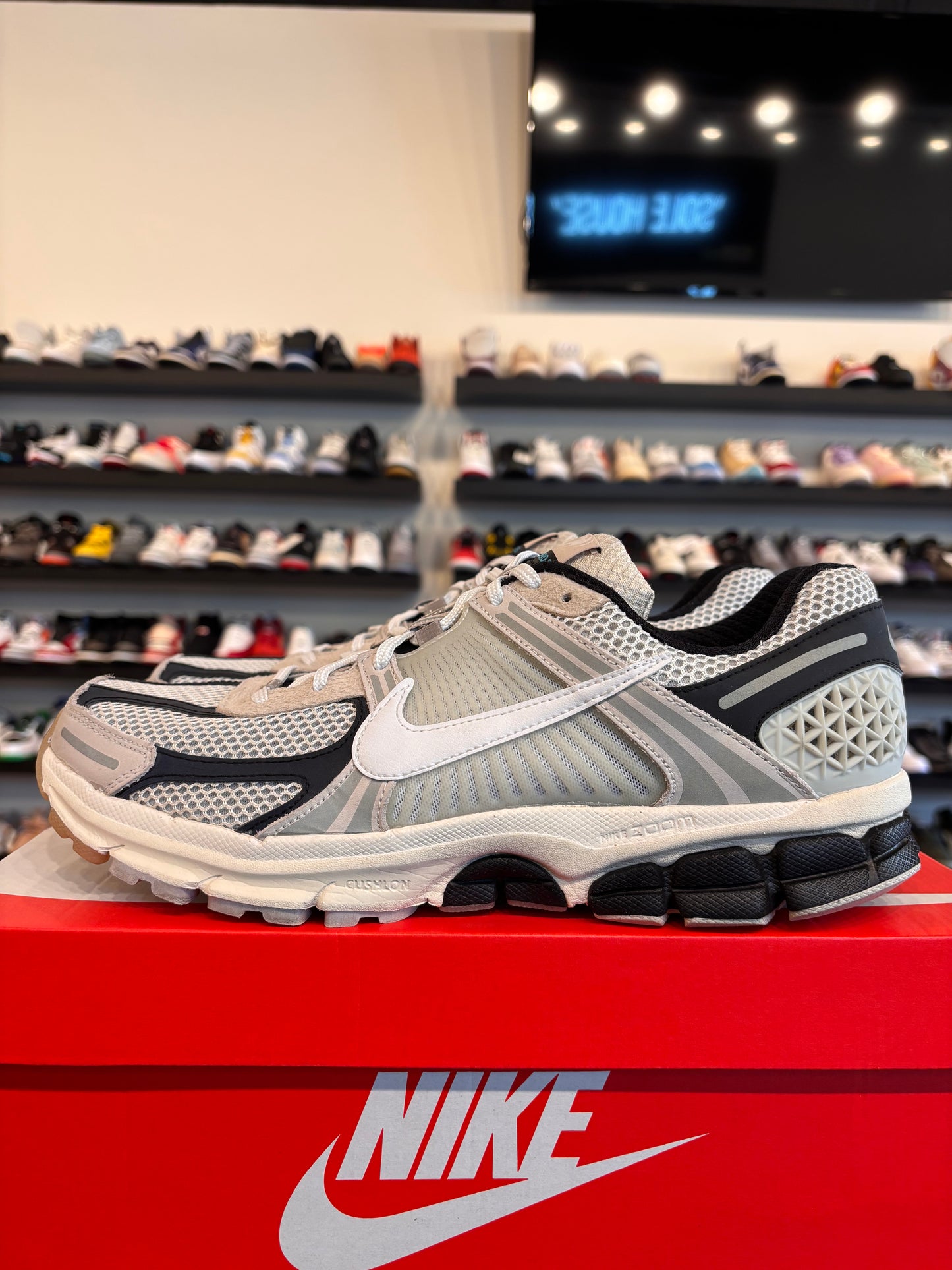 Nike Vomero 5 Supersonic Size 12 Pre-Owned