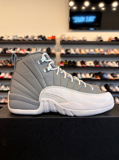 Jordan 12 Stealth Size 5.5Y (7W) Pre-Owned