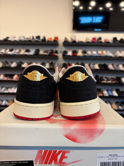 Jordan 1 Low Trophy Room Size 13 Brand New