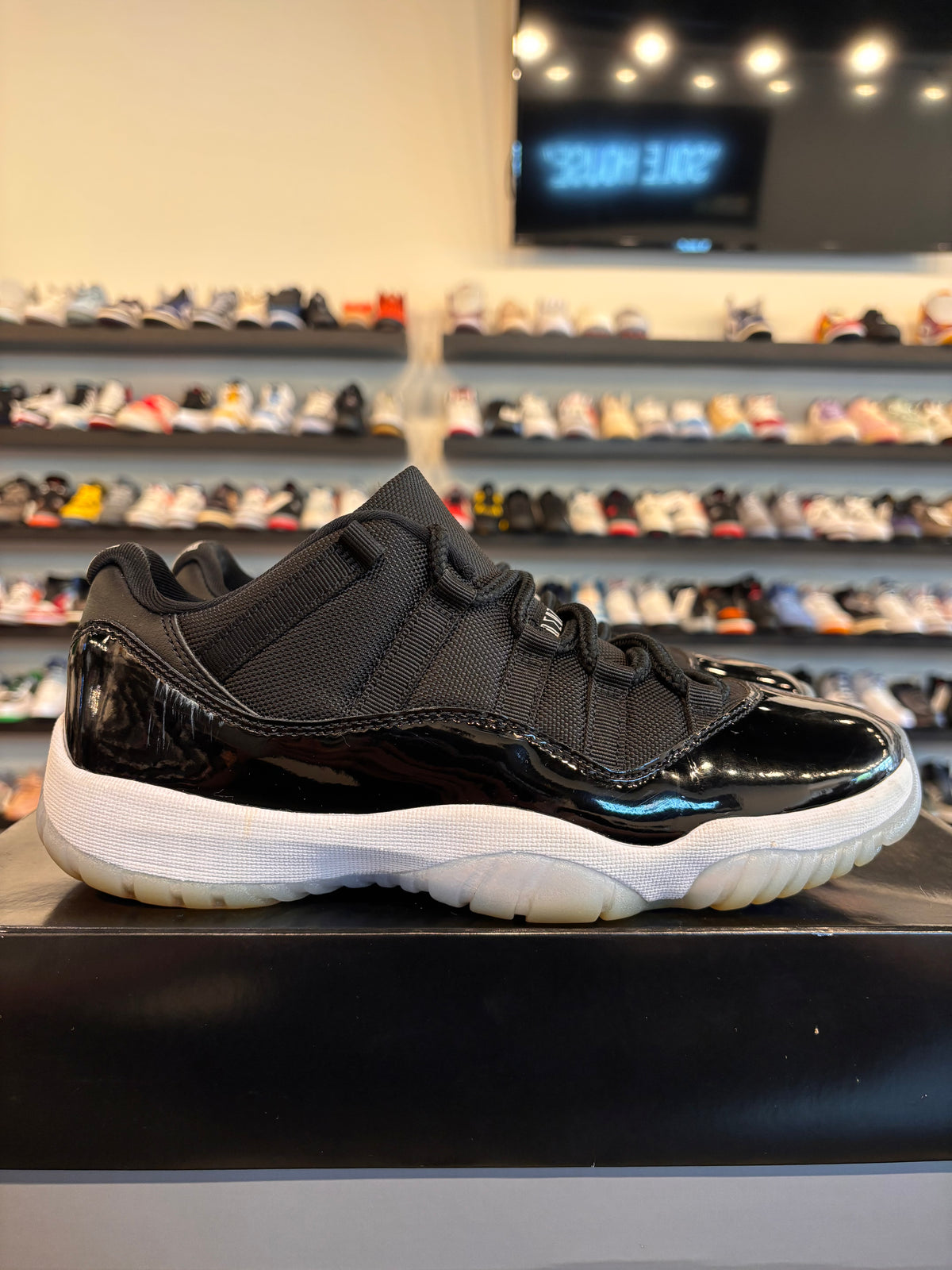 Jordan 11 Low Space Jam Size 8 Pre-Owned