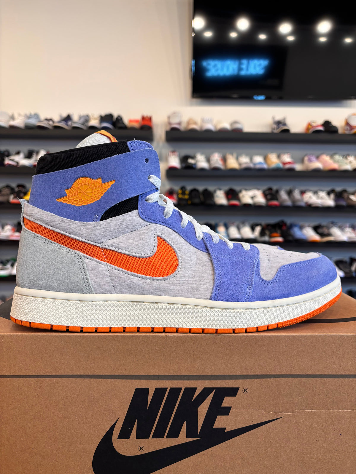 Jordan 1 Zoom Comfort Royal Orange Size 13 Pre-Owned