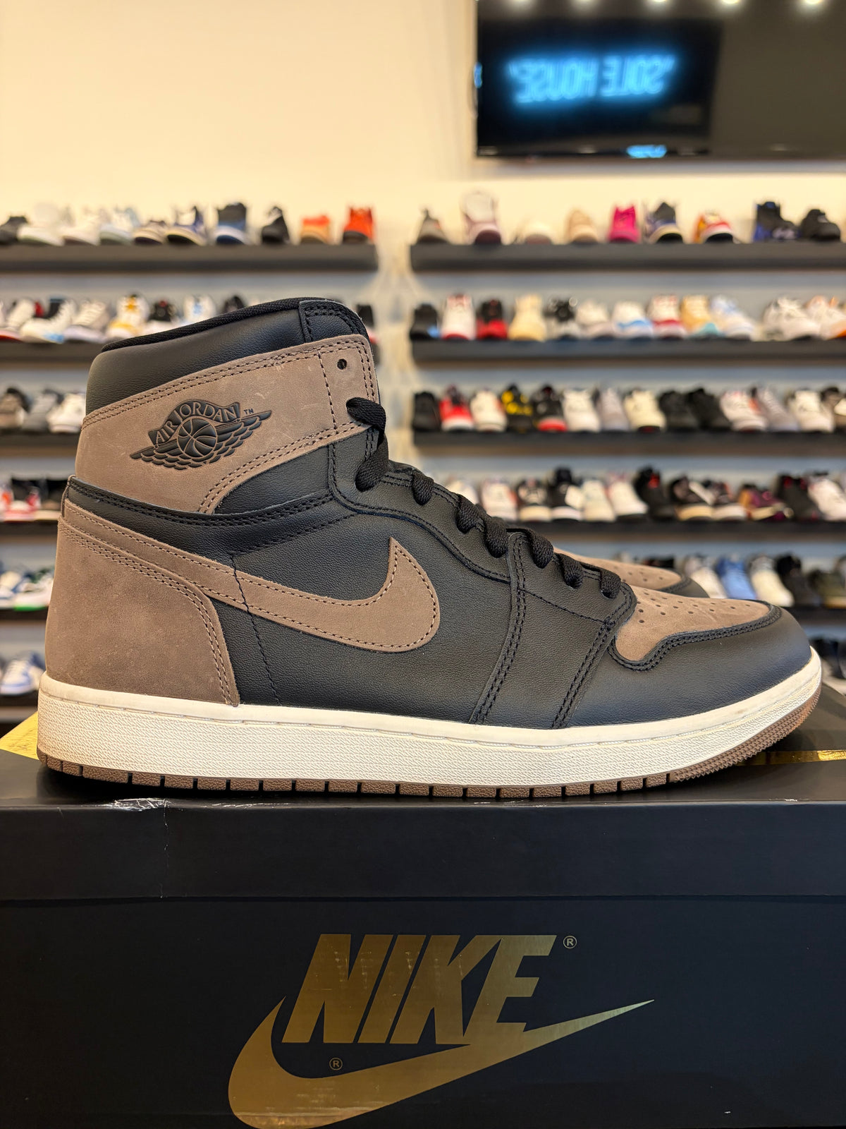 Jordan 1 Palomino Size 12 Pre-Owned