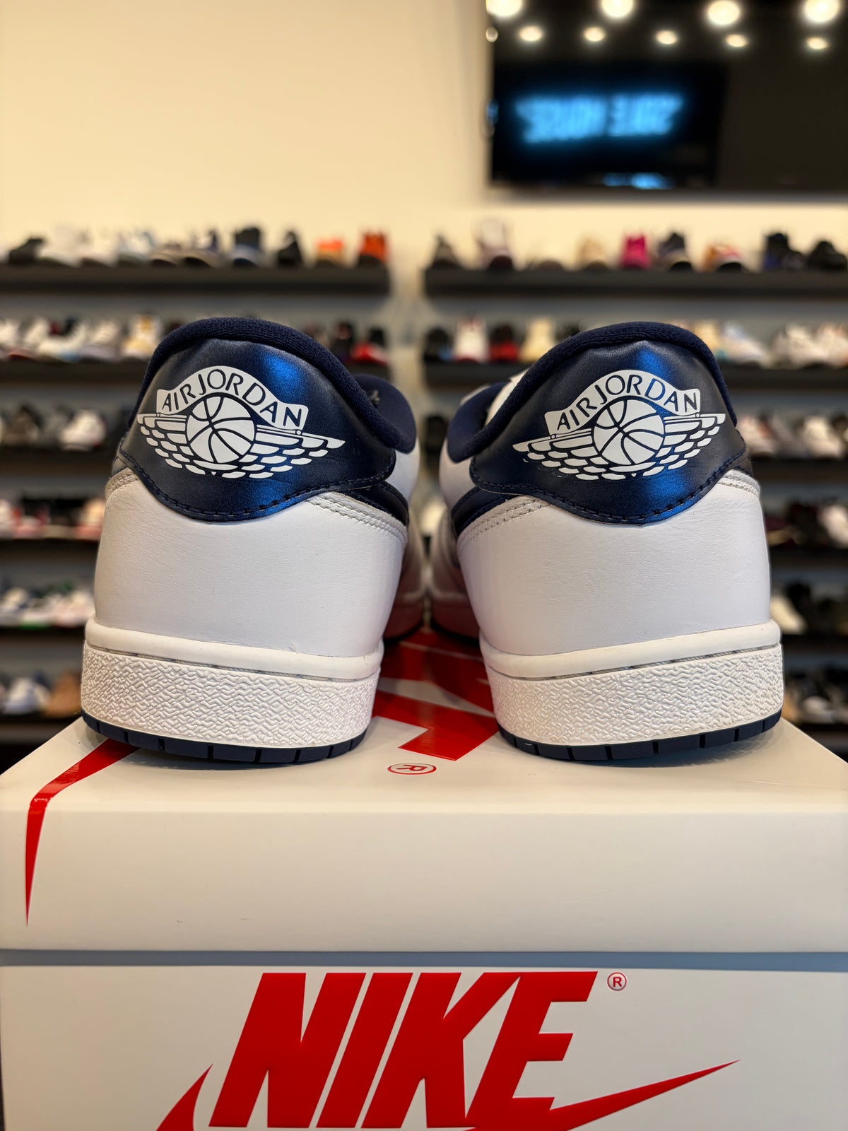 Jordan 1 Low '85 Metallic Navy Size 13 Pre-Owned
