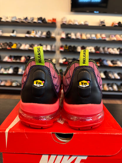Nike VaporMax Plus Flight Pack Black Pink Size 11 Pre-Owned (No Box)