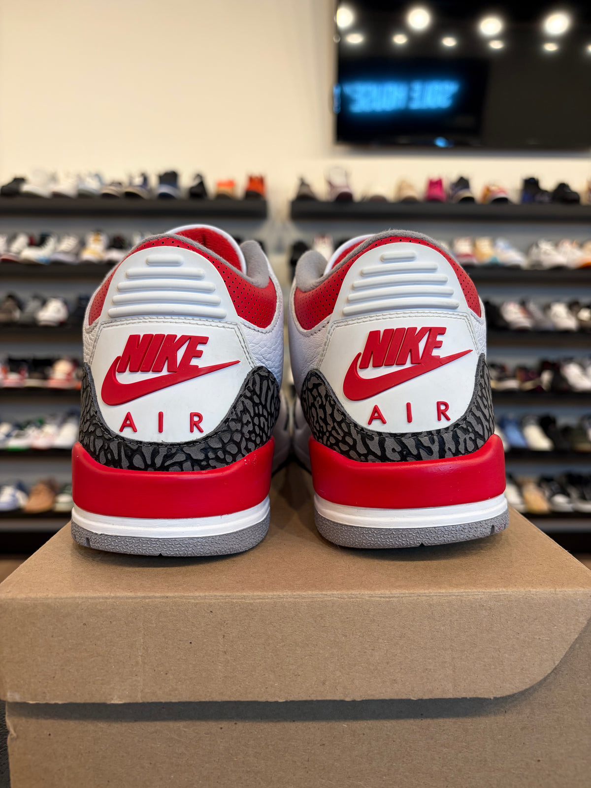 Jordan 3 Fire Red 2022 Size 11 Pre-Owned (No Box)