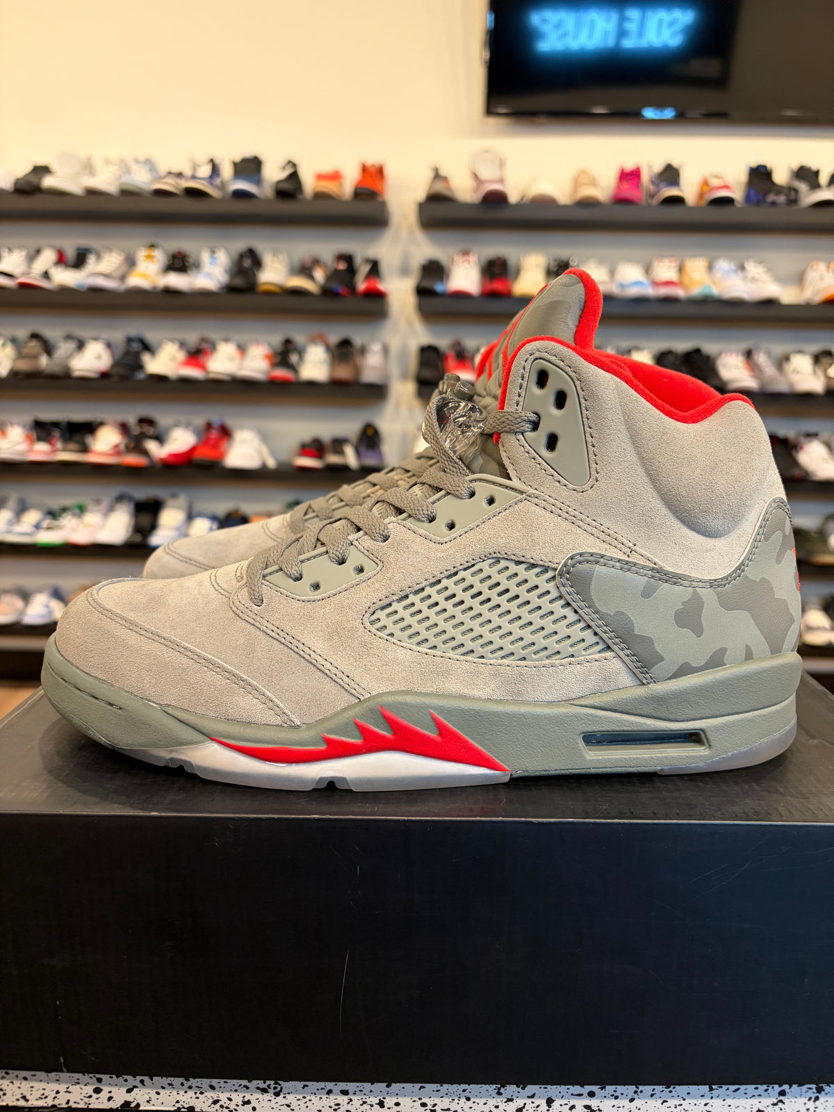 Jordan 5 Grey Camo Size 11.5 Pre-Owned