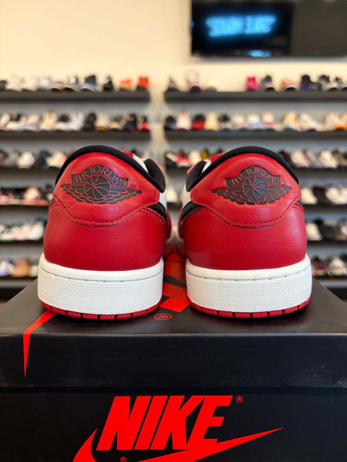 Jordan 1 Low Chicago 2026 Size 10 Pre-Owned