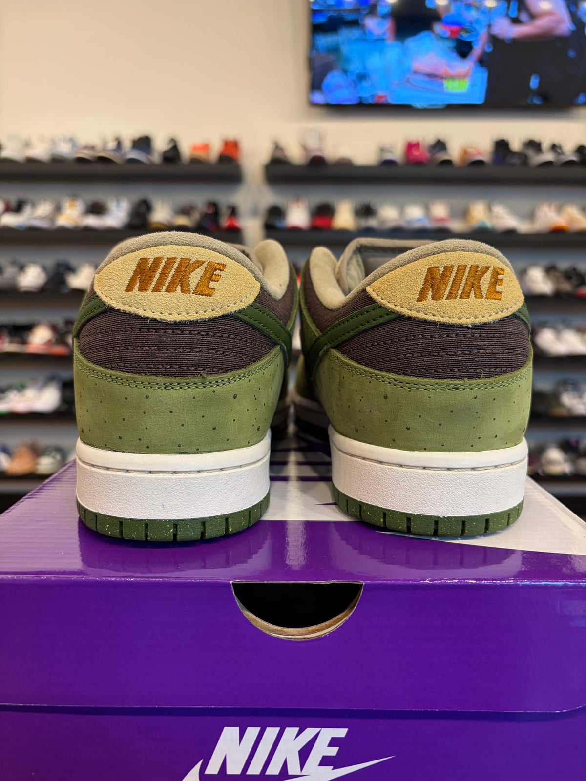 Nike SB Dunk Low Yuto Matcha Size 9.5 Pre-Owned