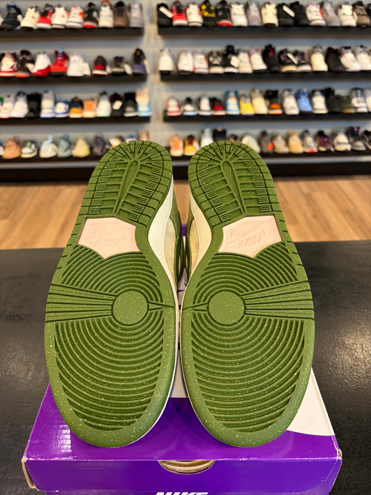 Nike SB Dunk Low Yuto Matcha Size 9.5 Pre-Owned