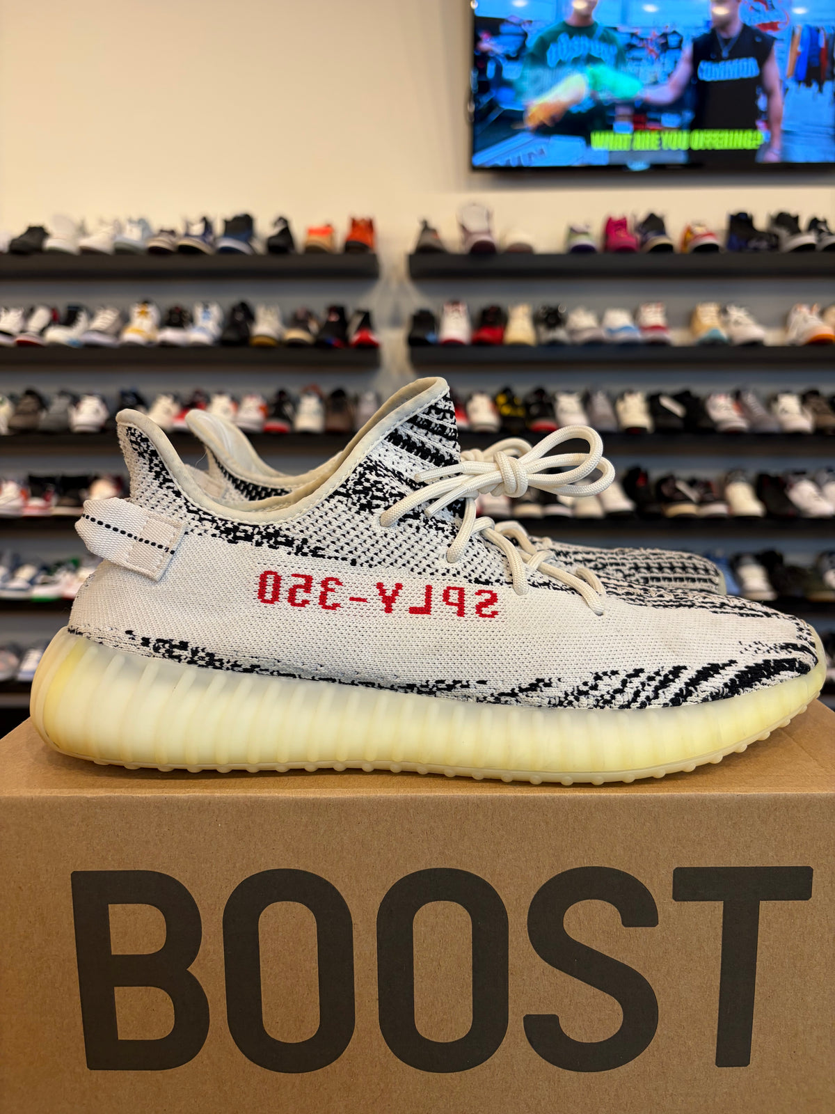 Yeezy 350 V2 Zebra Size 13 Pre-Owned