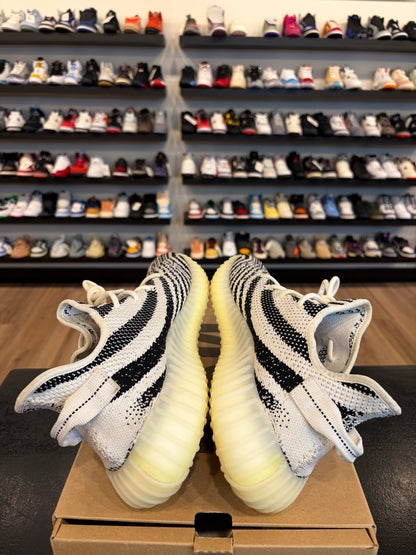 Yeezy 350 V2 Zebra Size 13 Pre-Owned