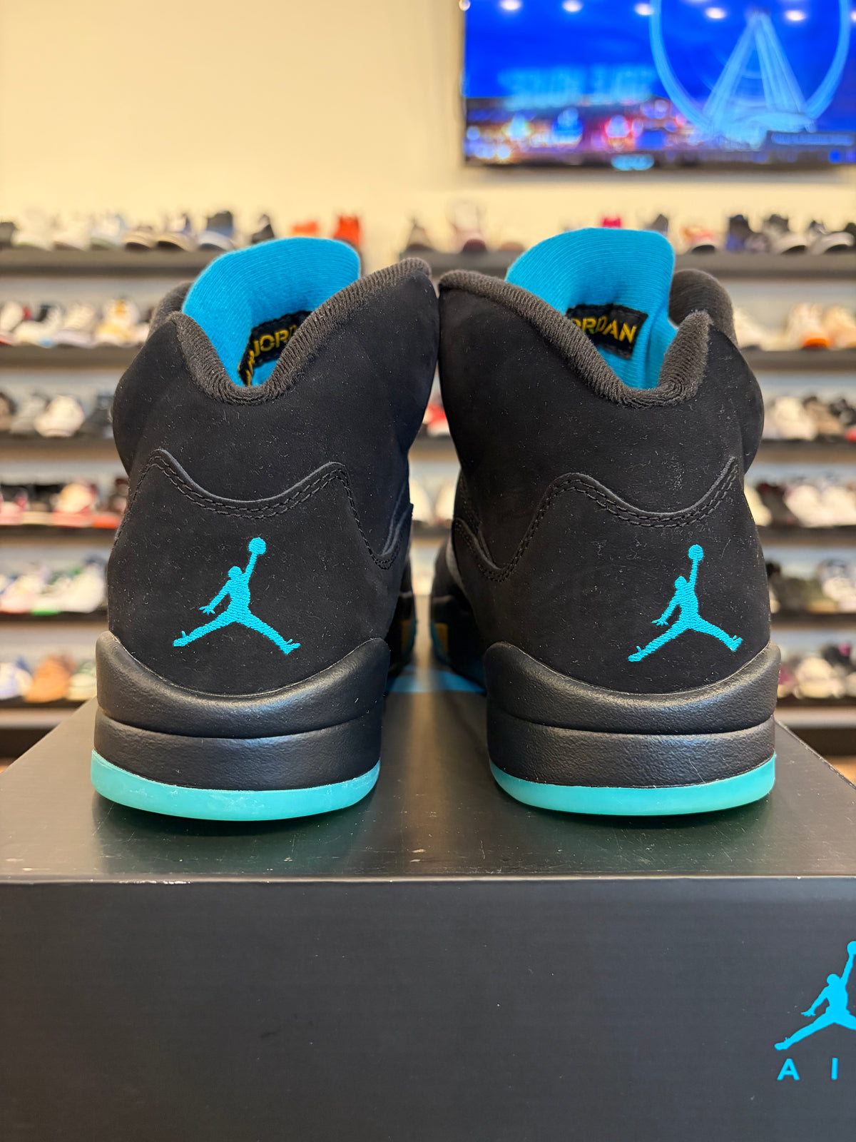 Jordan 5 Aqua Size 10 Pre-Owned