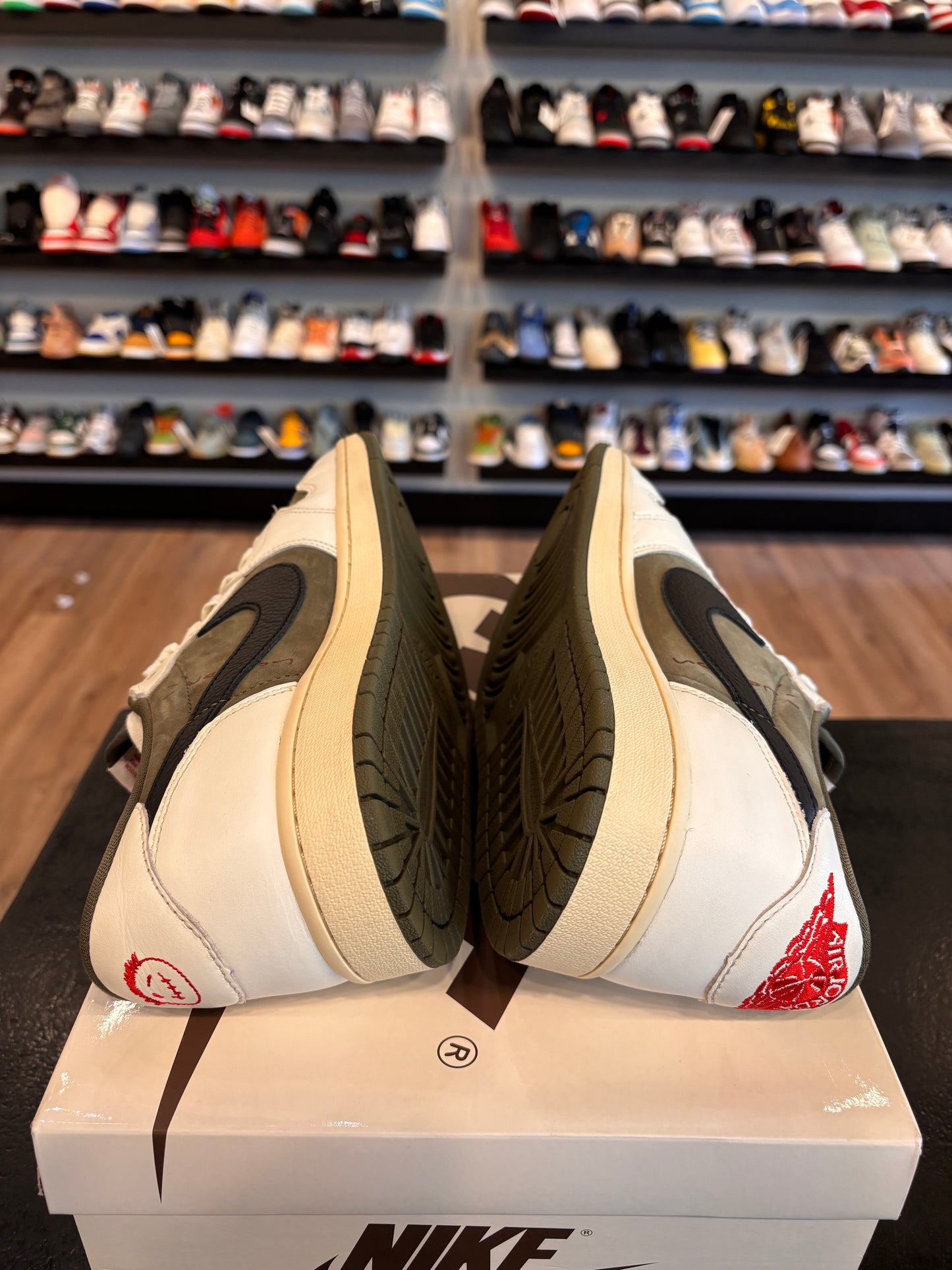 Jordan 1 Low Travis Scott Medium Olive Size 11.5 Pre-Owned