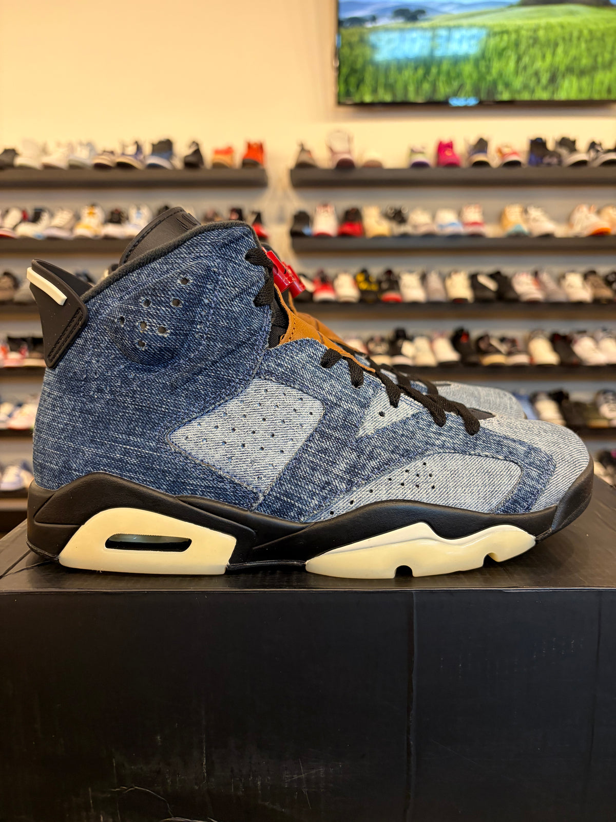 Jordan 6 Washed Denim Size 9.5 Pre-Owned