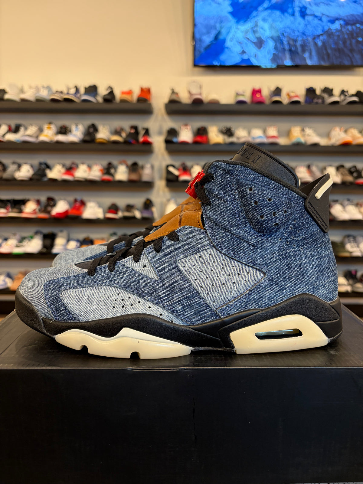 Jordan 6 Washed Denim Size 9.5 Pre-Owned