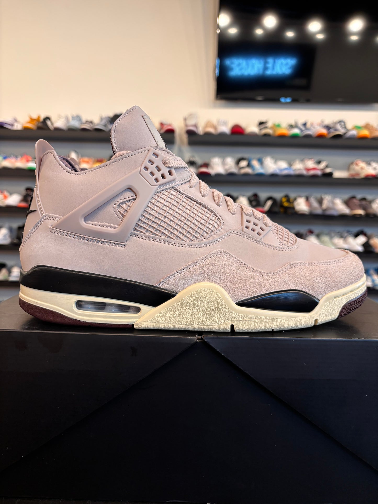 Jordan 4 A Ma Maniere Fossil Size 12 (13.5W) Pre-Owned