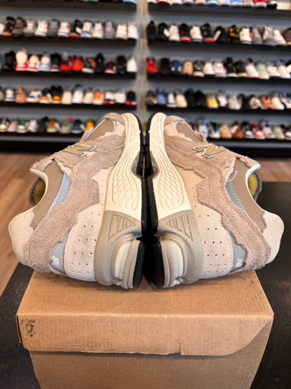 New Balance 2002R Protection Pack Grey Sand Size 9.5 Pre-Owned (No Box)