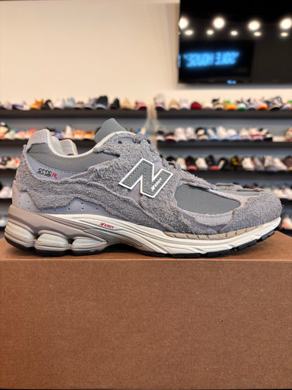 New Balance 2002R Protection Pack Grey Size 9.5 Pre-Owned (No Box)