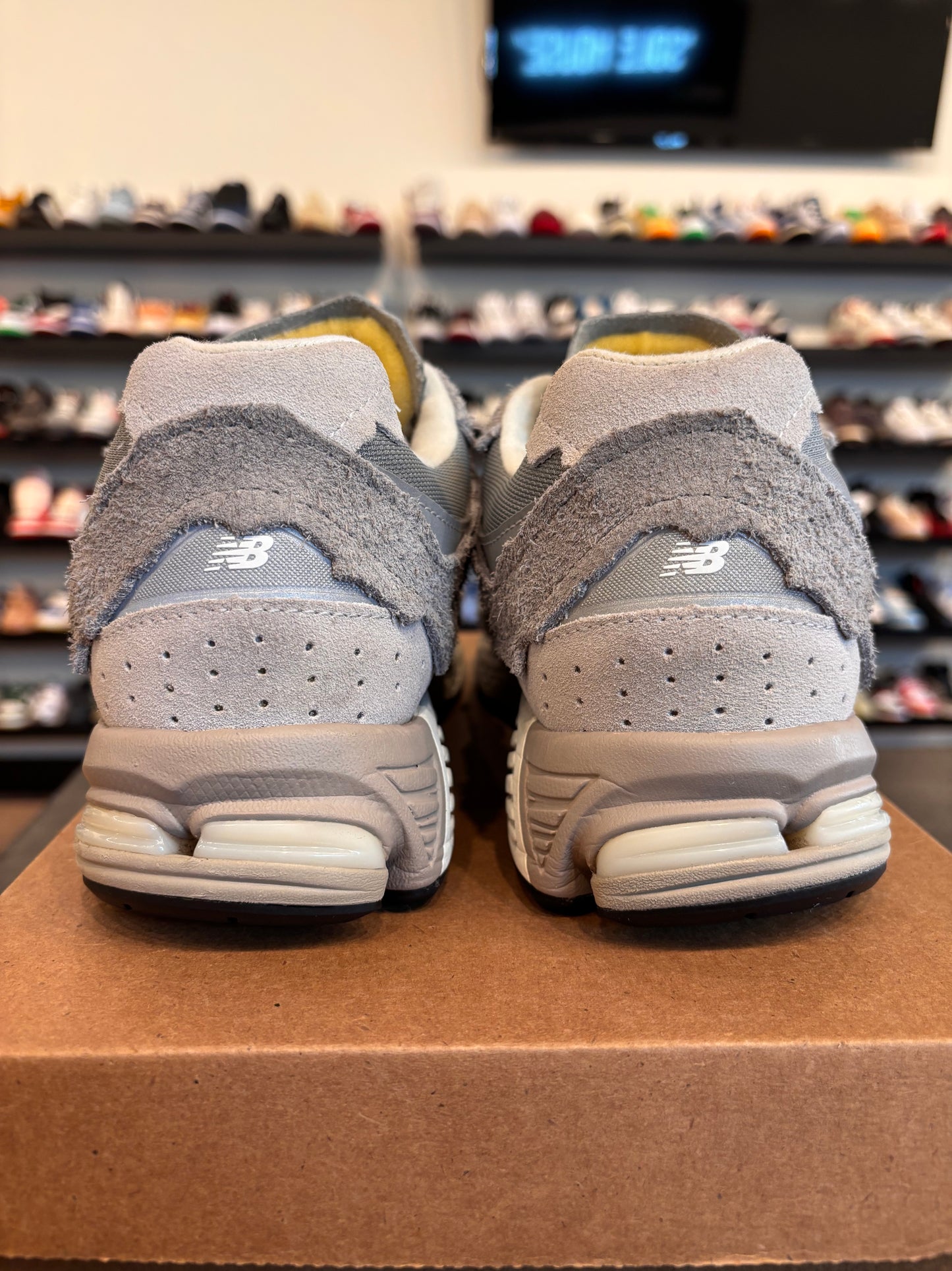 New Balance 2002R Protection Pack Grey Size 9.5 Pre-Owned (No Box)