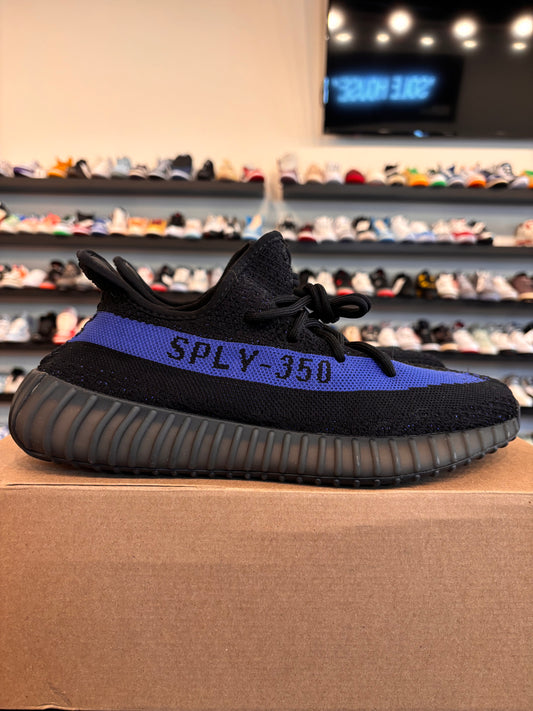Yeezy 350 V2 Dazzling Blue Size 10 Pre-Owned (No Box)