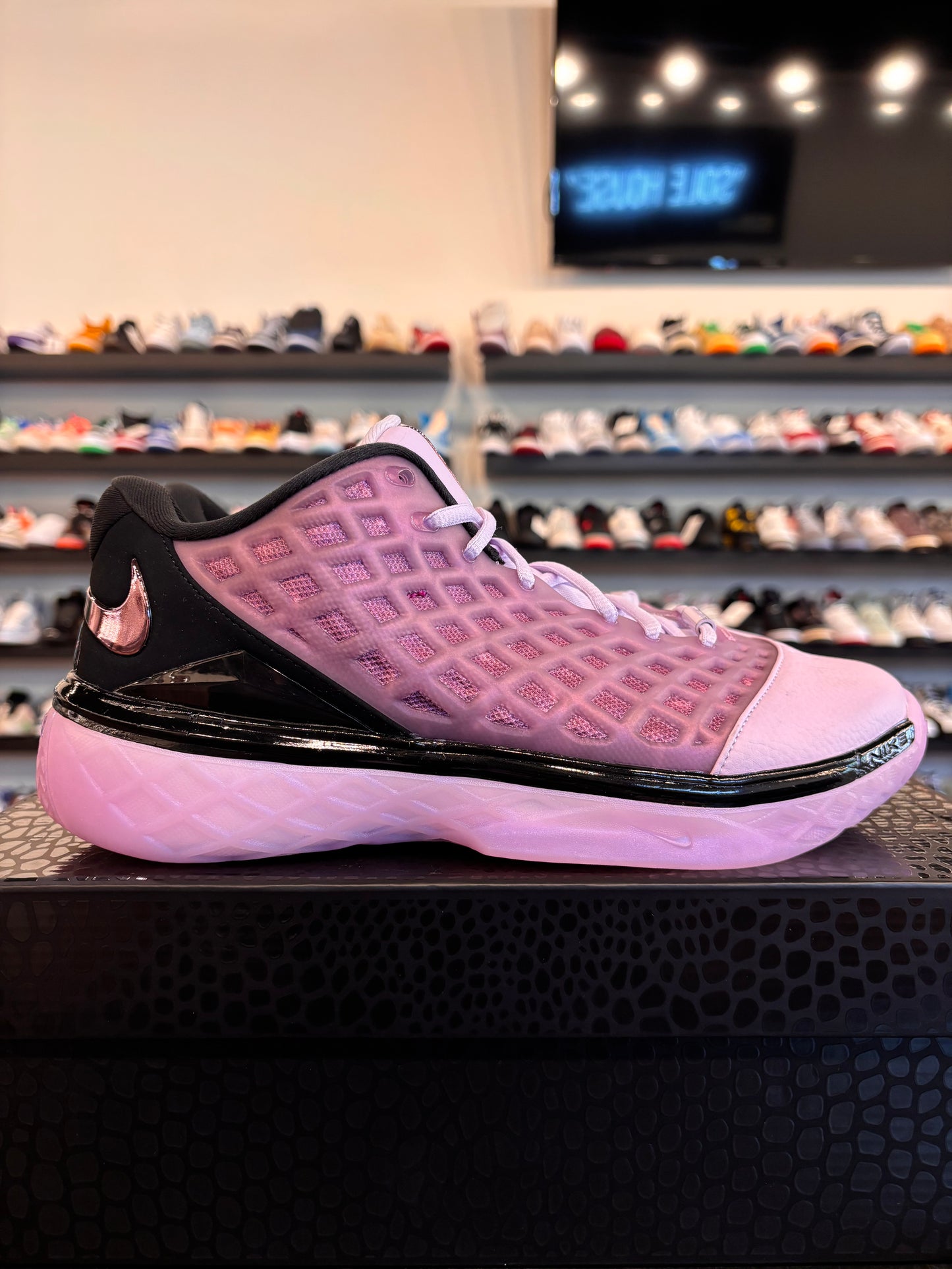 Nike Kobe 3 Low Protro Quartz Pink Size 9 Pre-Owned