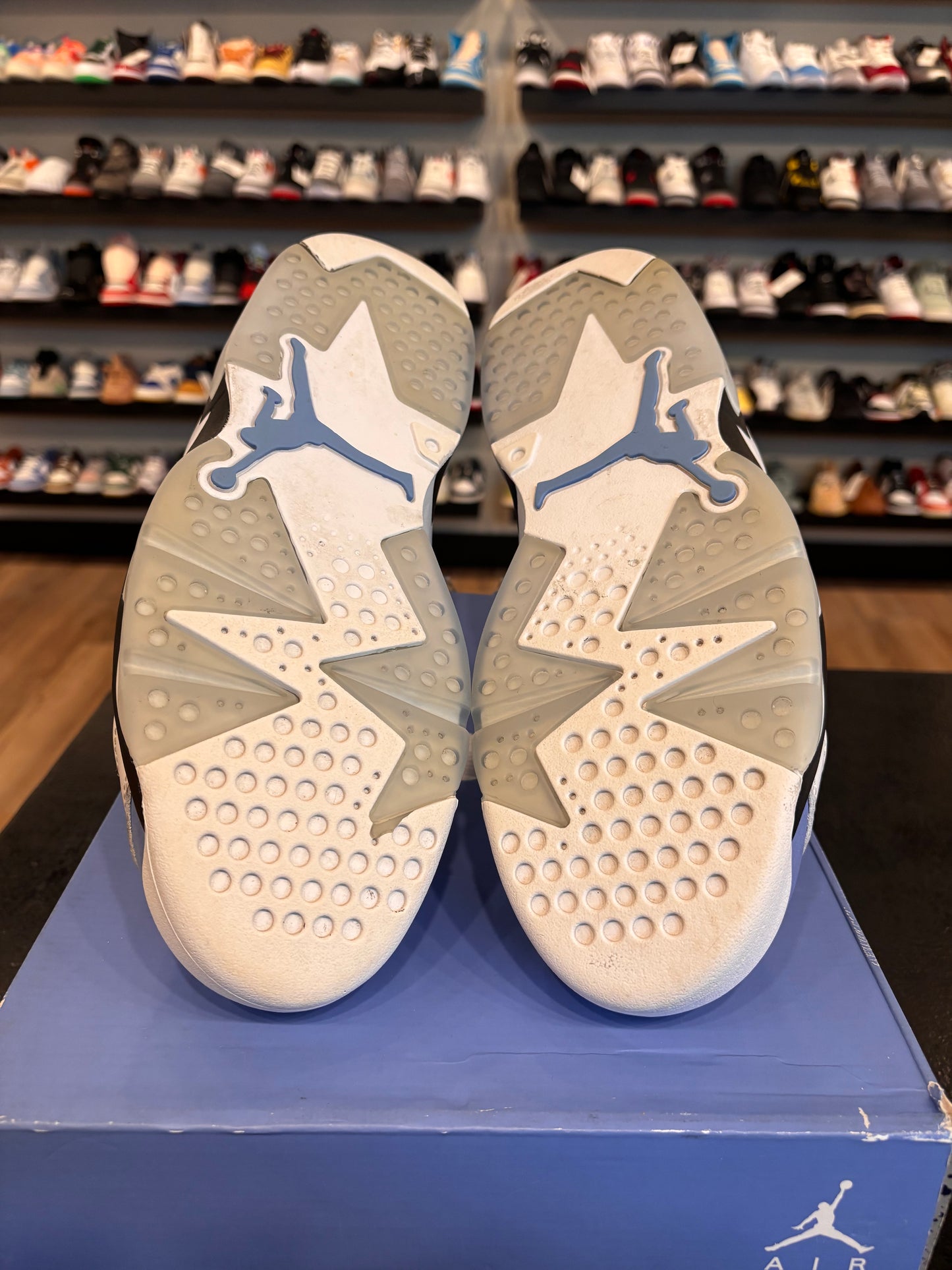 Jordan 6 UNC Size 10 Pre-Owned
