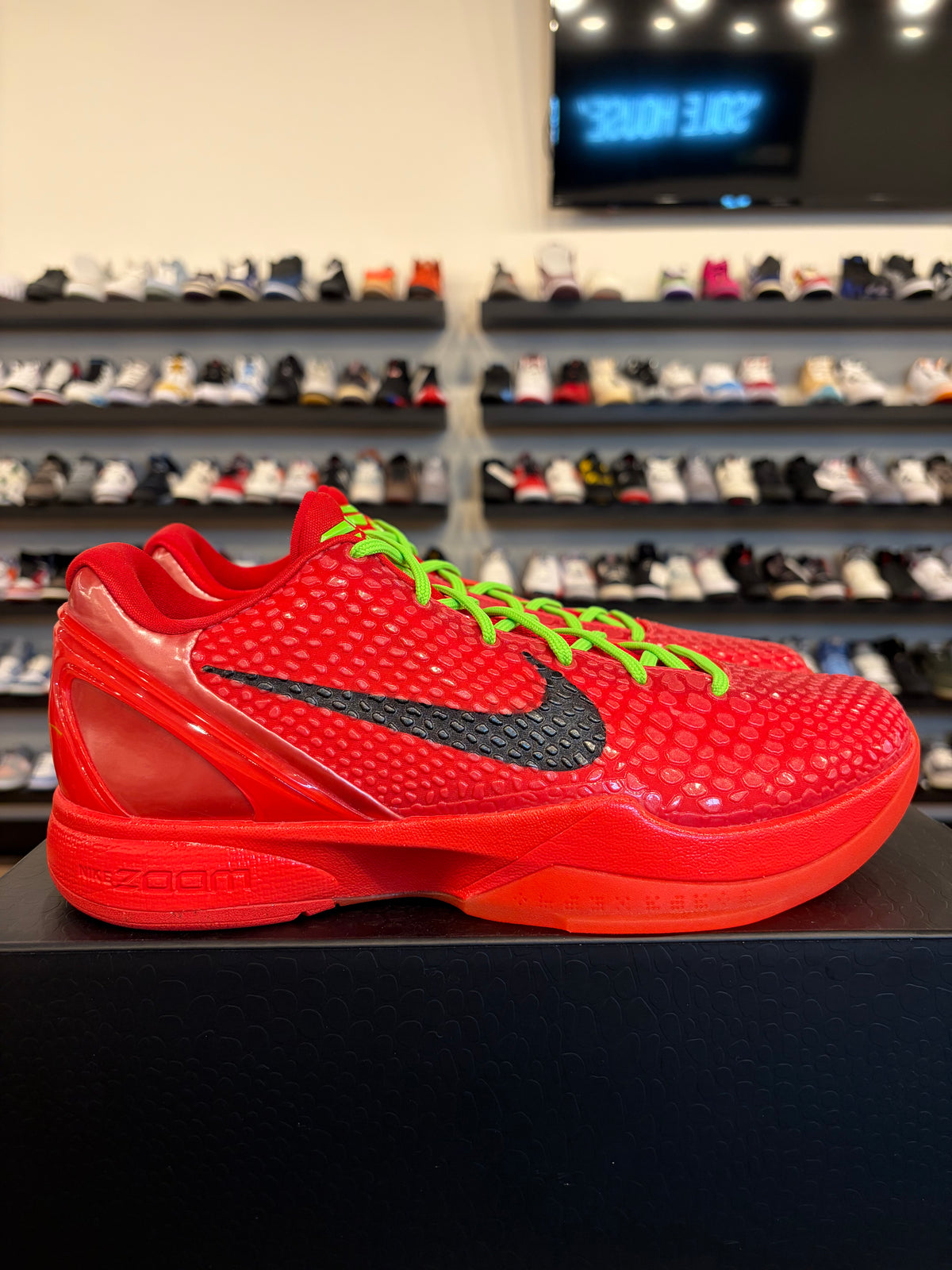 Nike Kobe 6 Protro Reverse Grinch Size 11.5 Brand New