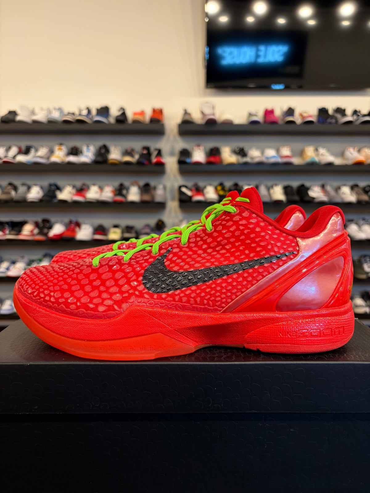 Nike Kobe 6 Protro Reverse Grinch Size 11.5 Brand New