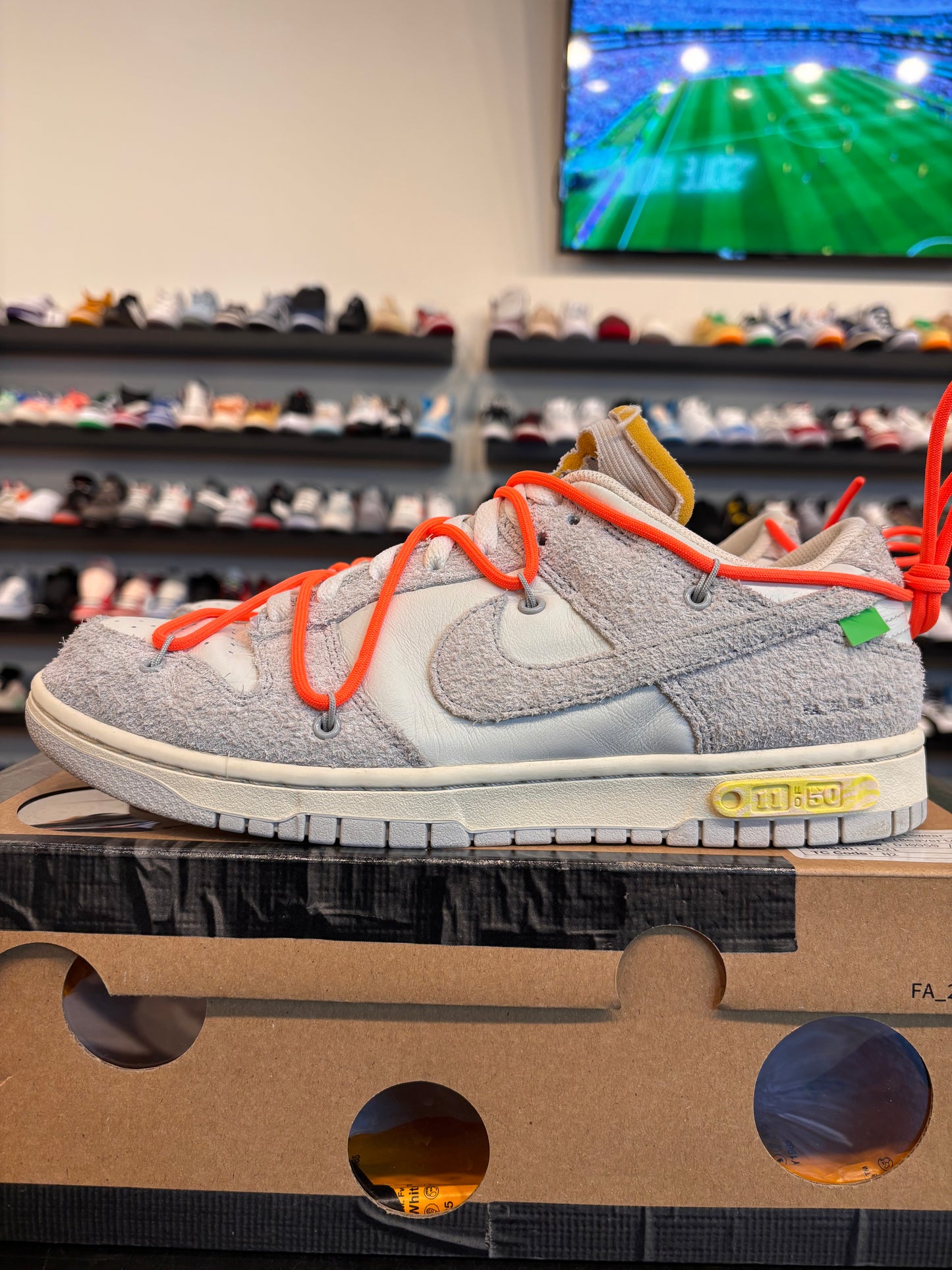 Nike Dunk Low Off-White Lot 11 Size 9.5 Pre-Owned