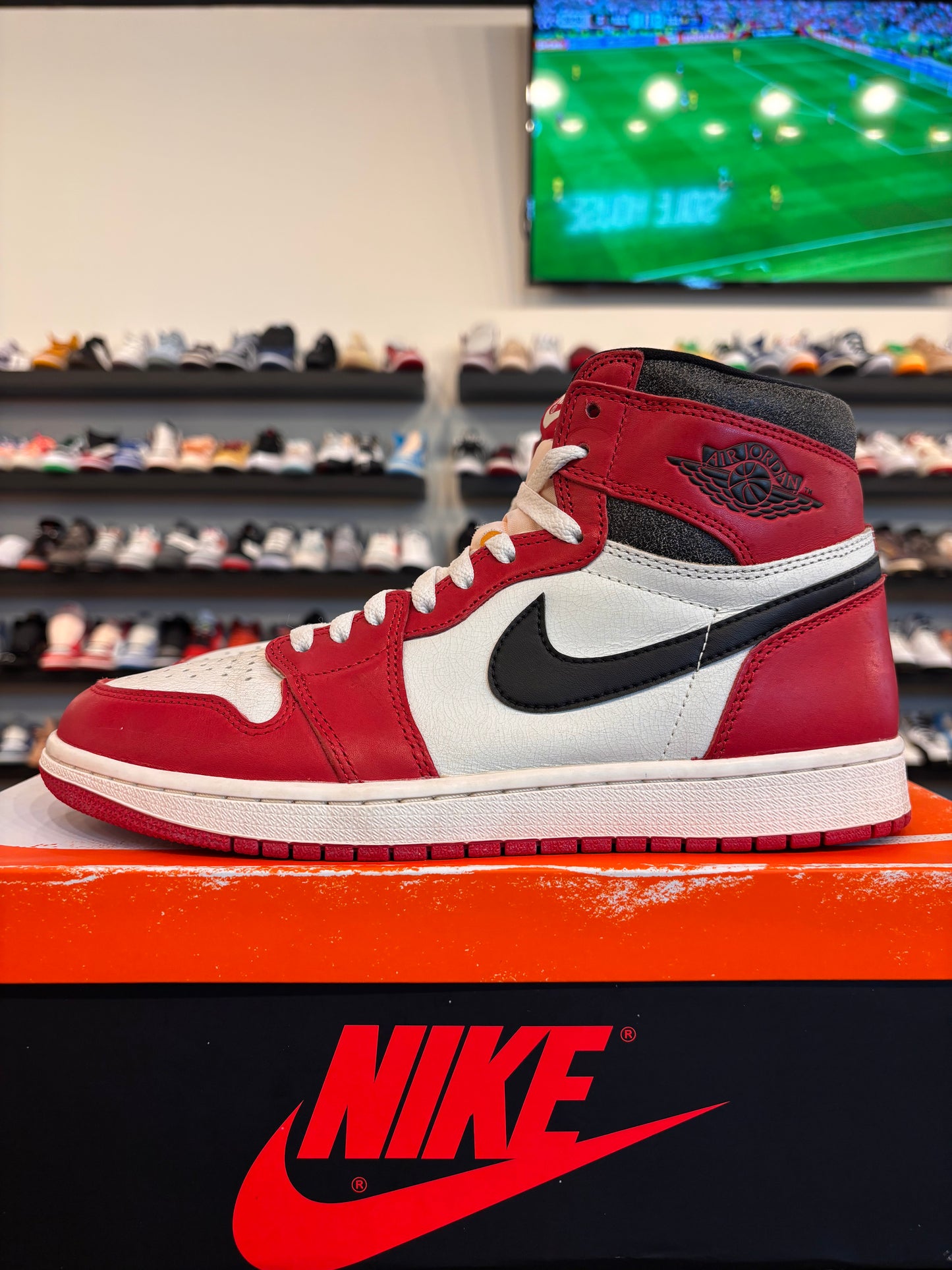 Jordan 1 Lost and Found Size 9.5 Pre-Owned