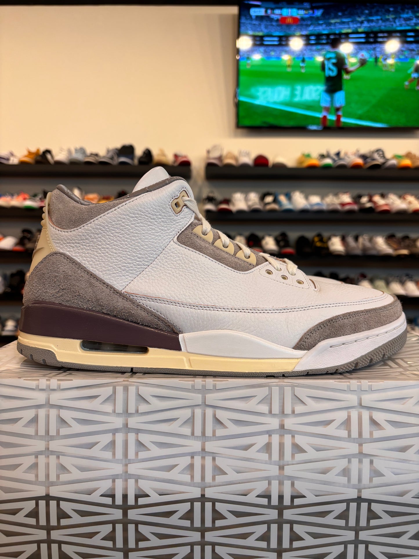 Jordan 3 A Ma Maniere White Size 13 (14.5W) Pre-Owned