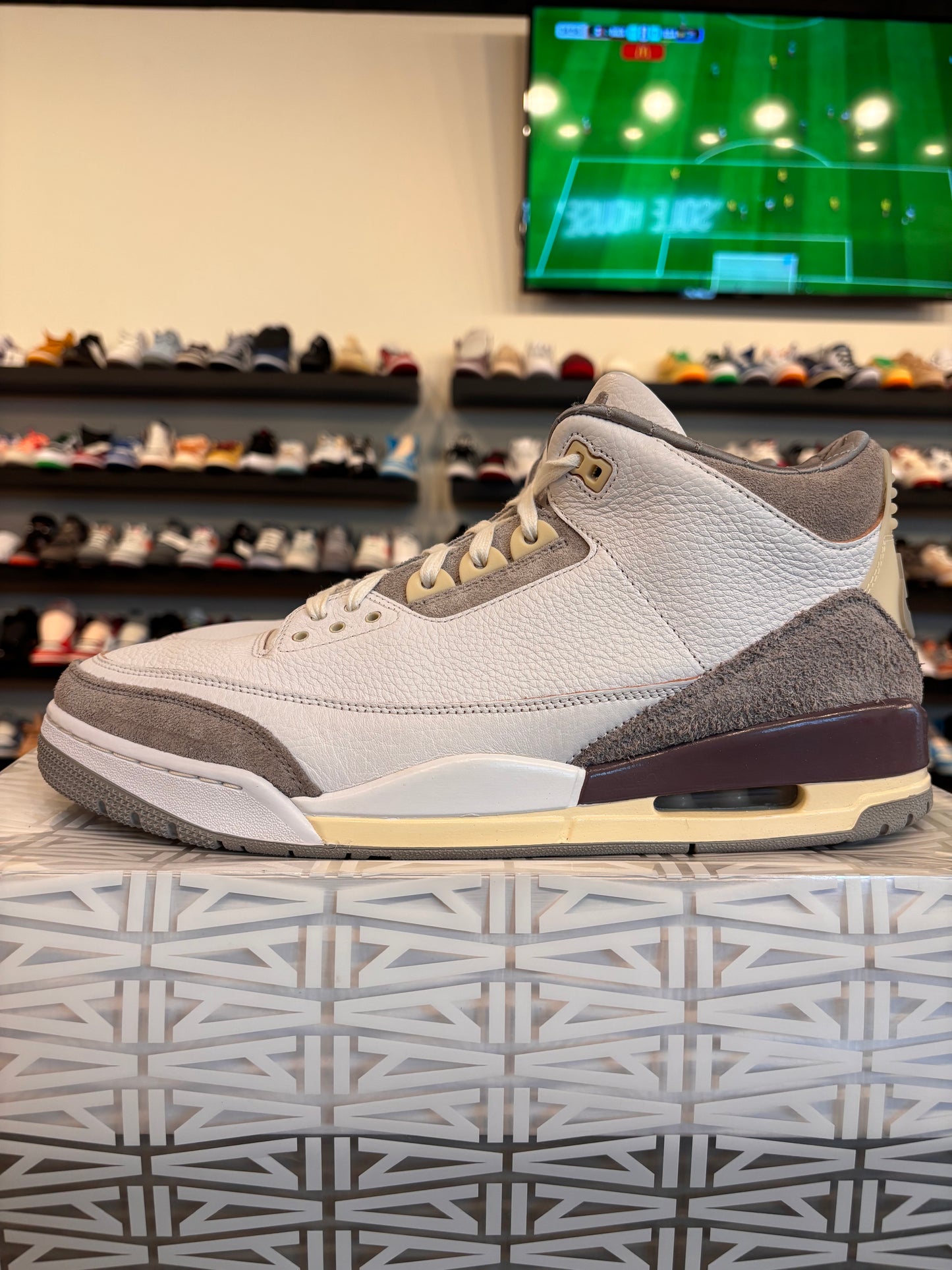 Jordan 3 A Ma Maniere White Size 13 (14.5W) Pre-Owned