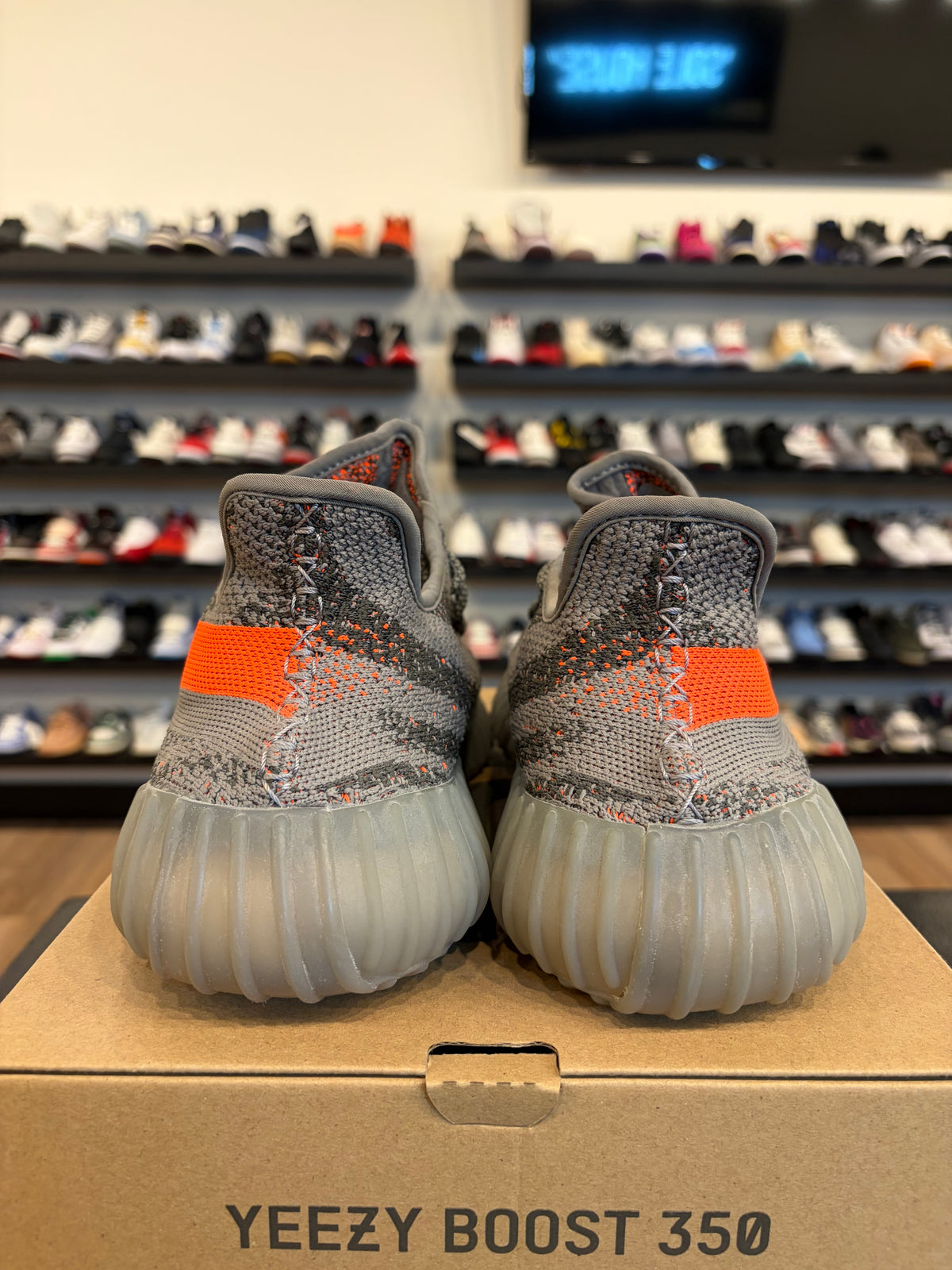 Yeezy 350 V2 Beluga Reflective Size 10.5 Brand New