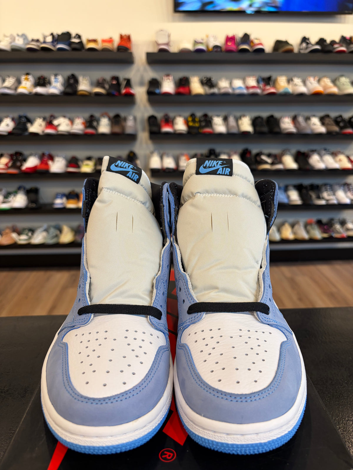 Jordan 1 University Blue Size 9 Brand New