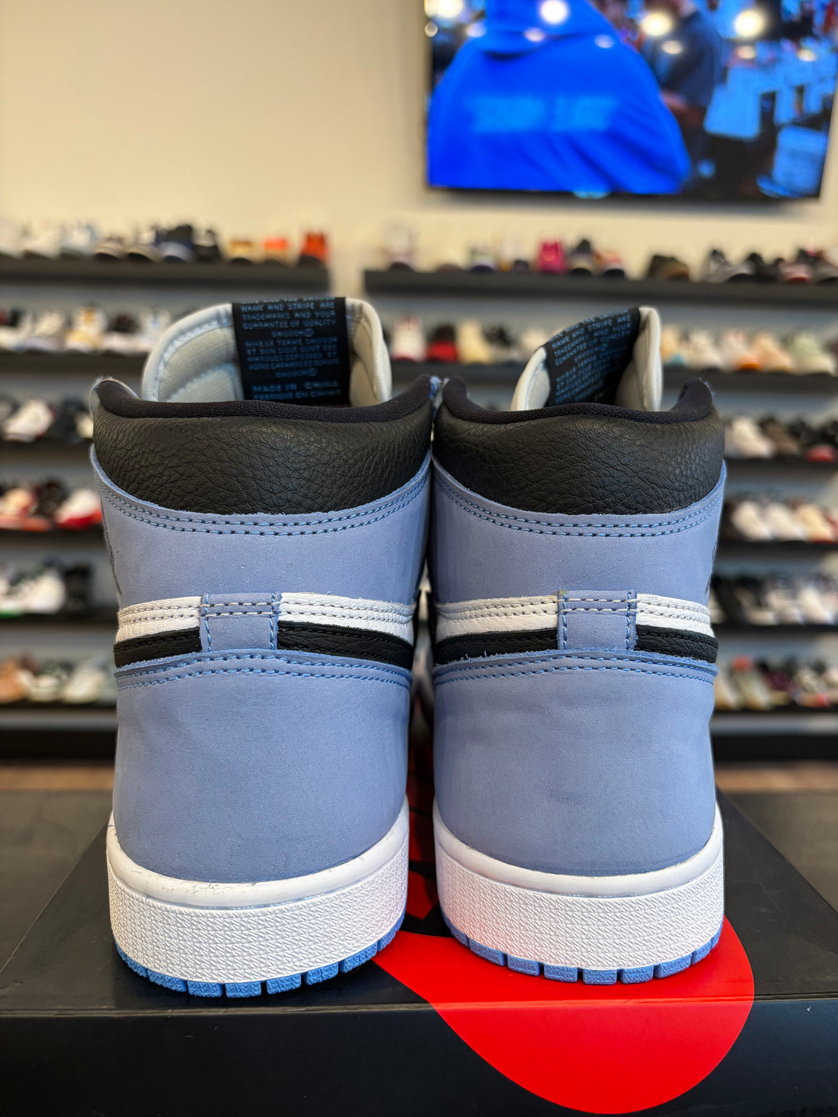 Jordan 1 University Blue Size 9 Brand New